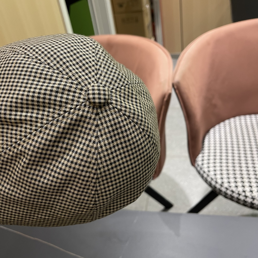  赛琳2025新款韩系格子千格鸟大头围品脸小前进帽