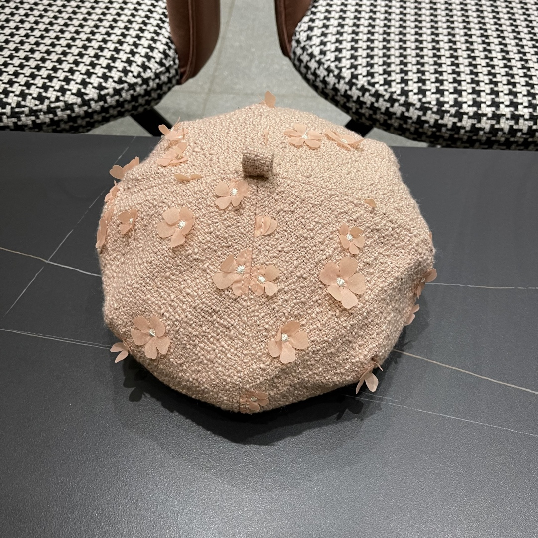  香奈儿2025秋冬季新款纯色花朵贝雷帽子女ins时尚百
搭气质显脸小蓓蕾帽