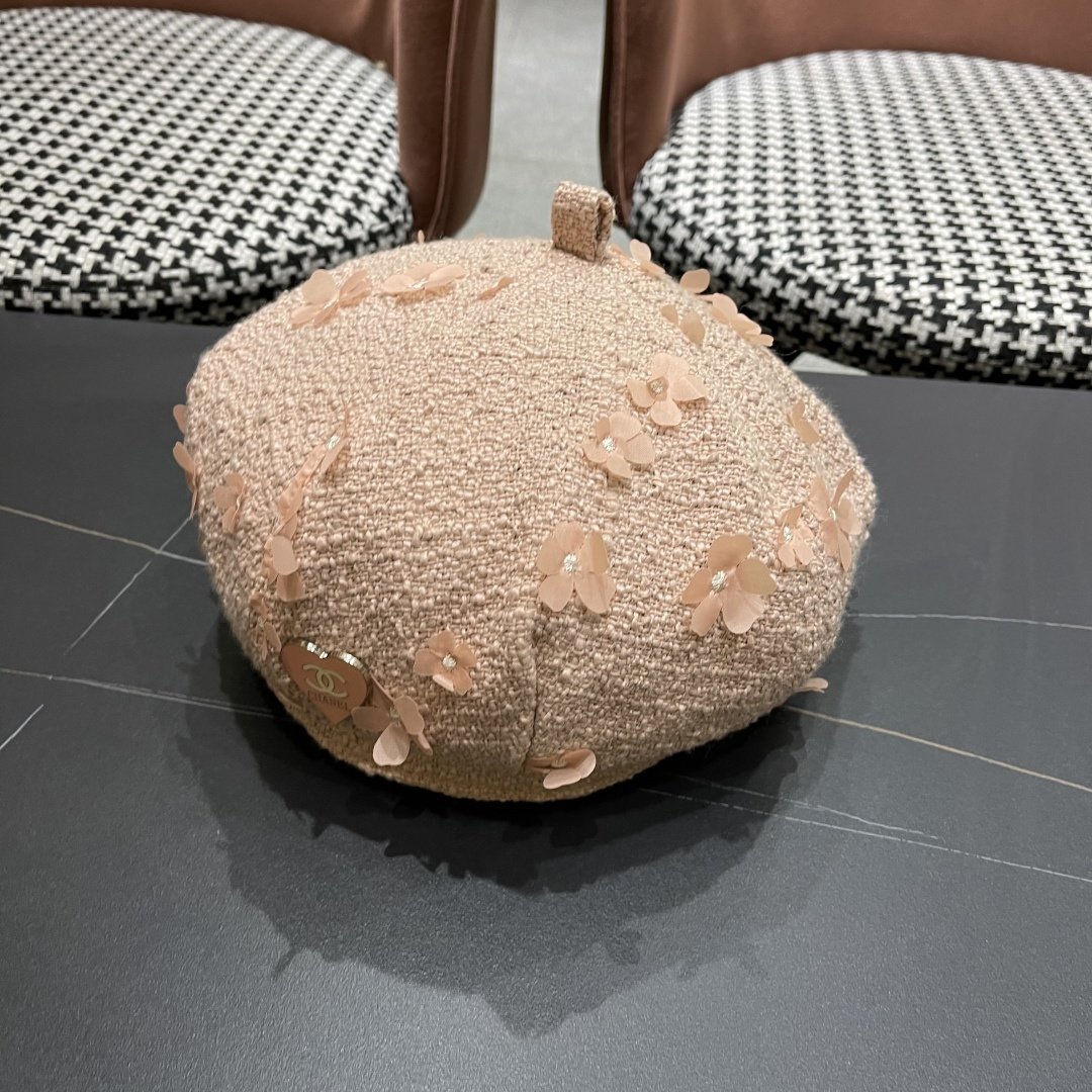  香奈儿2025秋冬季新款纯色花朵贝雷帽子女ins时尚百
搭气质显脸小蓓蕾帽