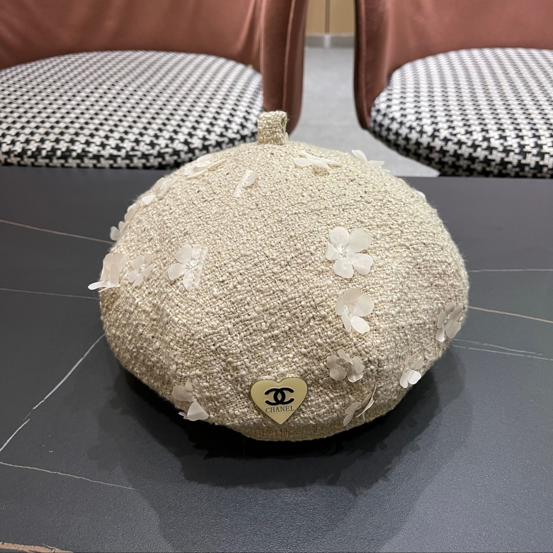  香奈儿2025秋冬季新款纯色花朵贝雷帽子女ins时尚百
搭气质显脸小蓓蕾帽