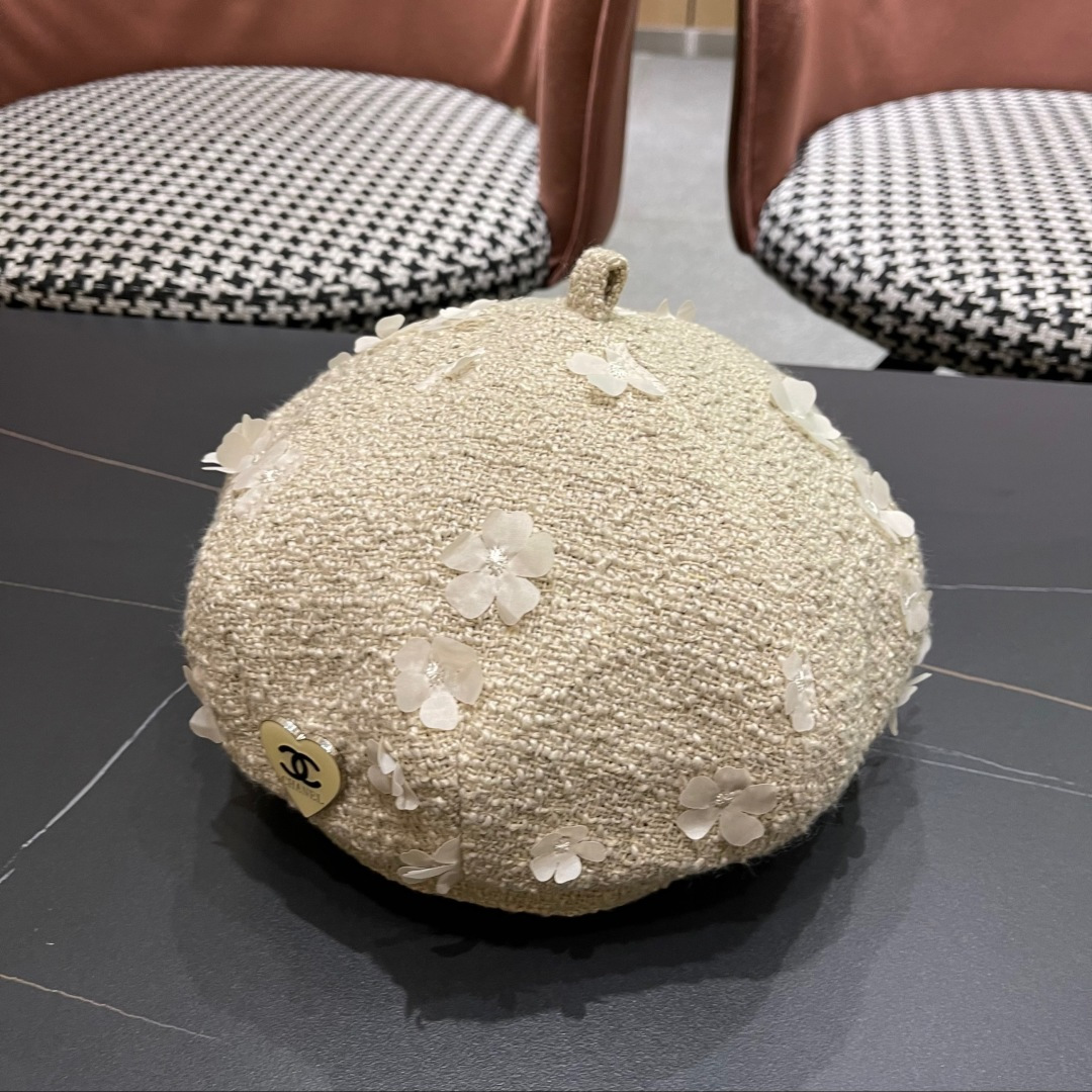  香奈儿2025秋冬季新款纯色花朵贝雷帽子女ins时尚百
搭气质显脸小蓓蕾帽