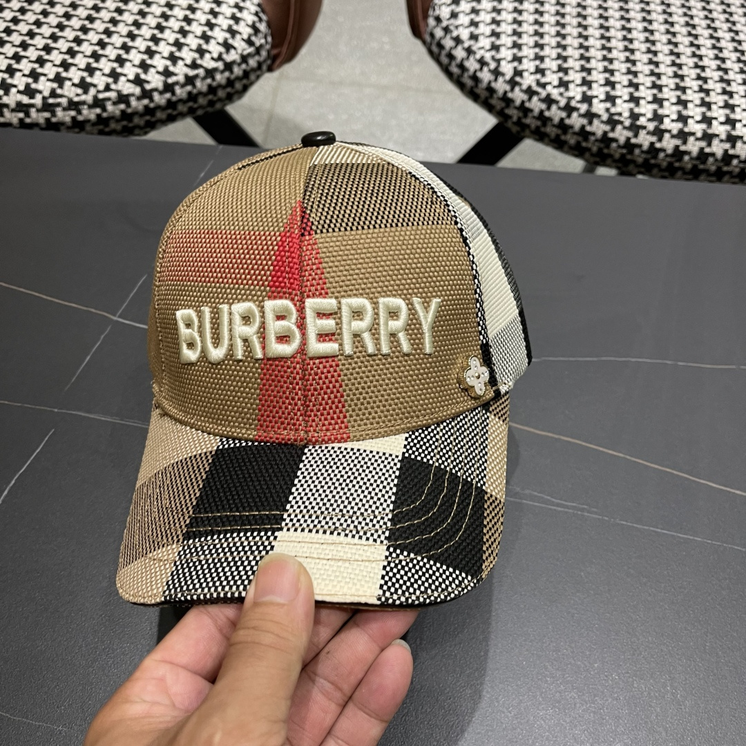  巴宝莉 洋气时髦硬顶格子棒球帽女春秋季格纹鸭舌帽户
外出游防晒遮阳帽男