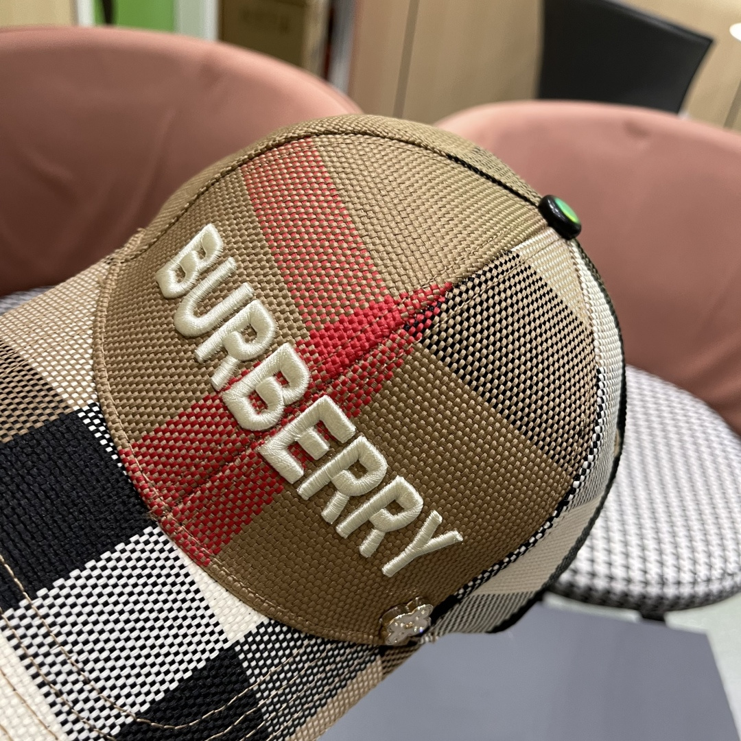  巴宝莉 洋气时髦硬顶格子棒球帽女春秋季格纹鸭舌帽户
外出游防晒遮阳帽男