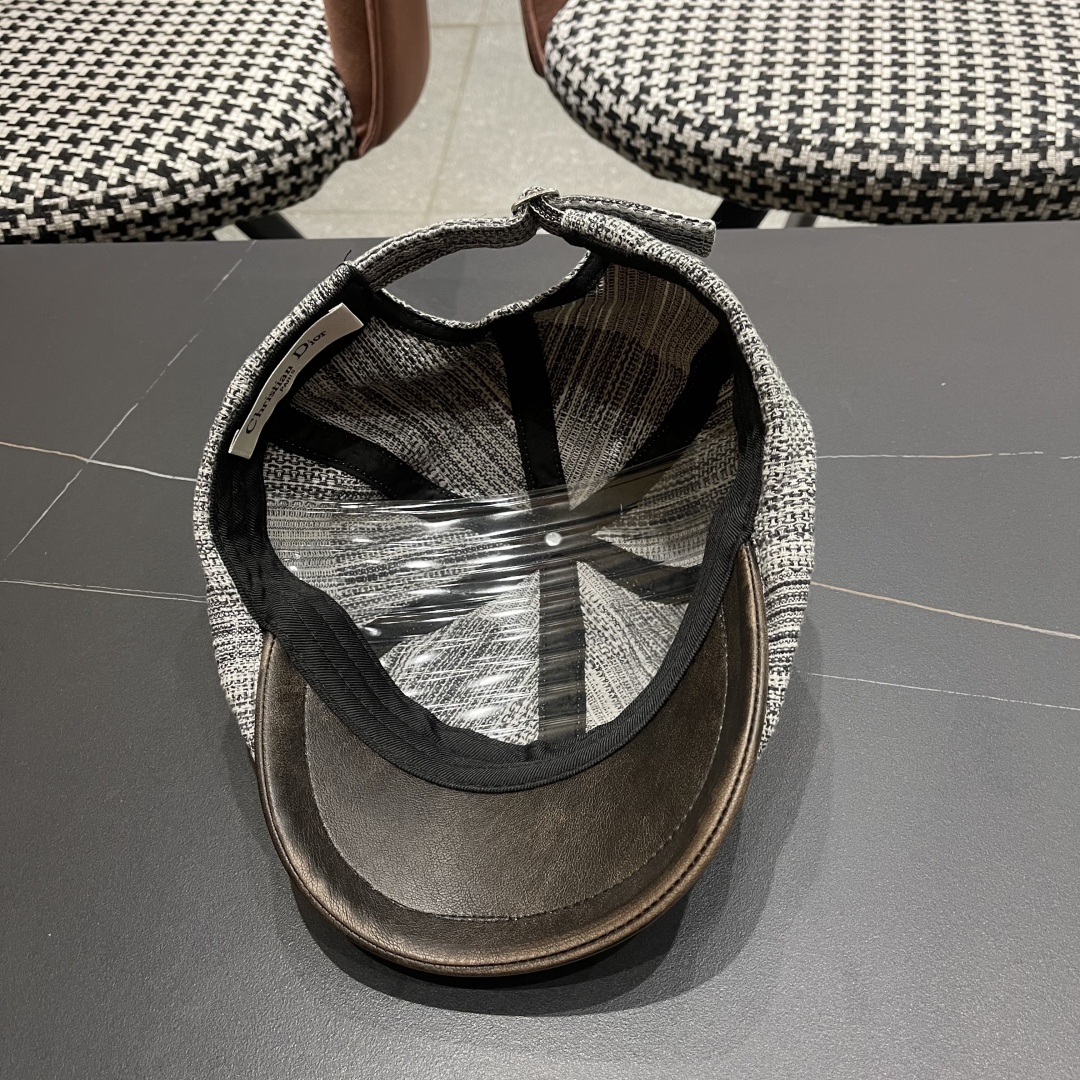 迪奥 日系复古牛仔前进帽女夏文艺休闲百搭皮质
帽檐画家帽鸭舌报童帽子
