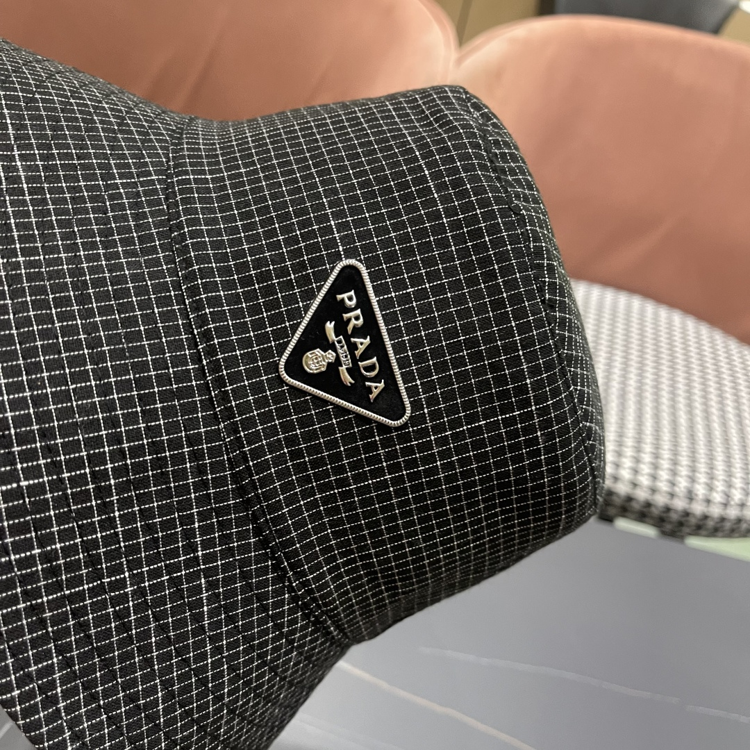  普拉达 韩版格子防晒帽子女夏季2025新款薄
款透气百搭遮阳盆帽时尚渔夫帽