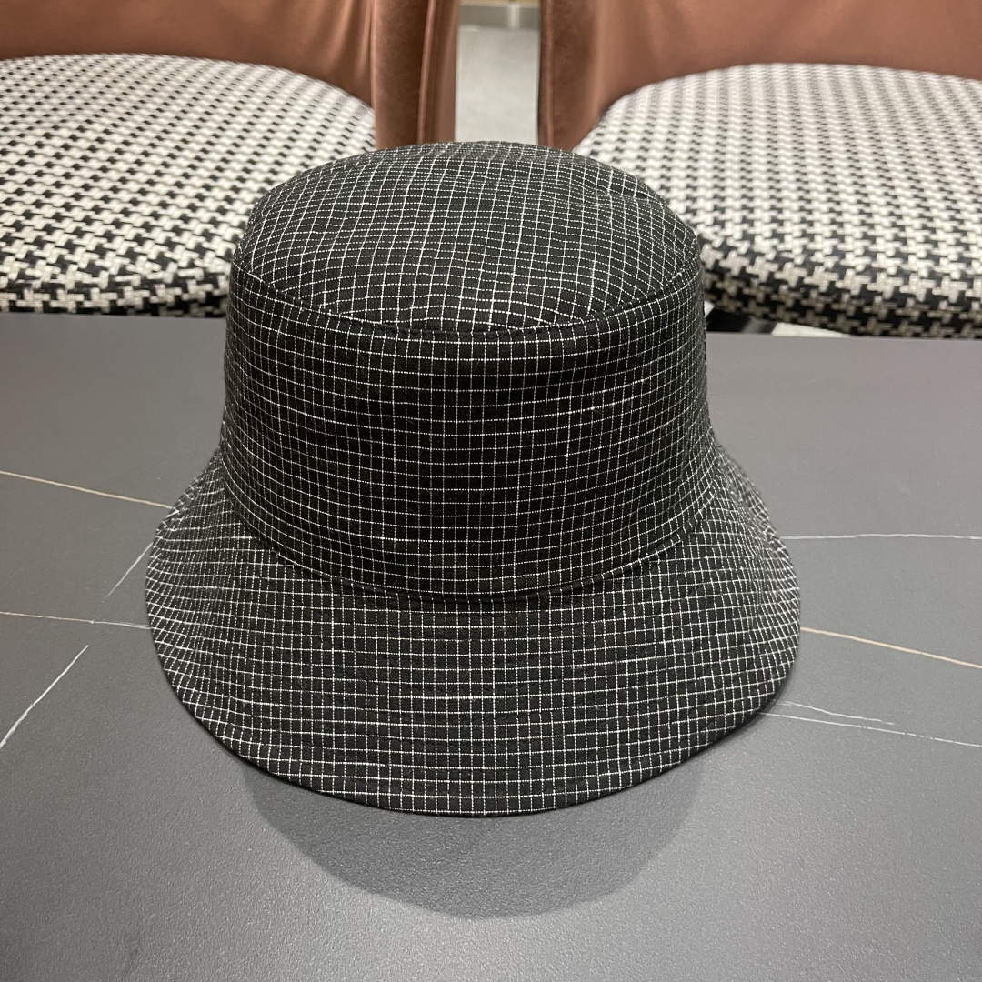  普拉达 韩版格子防晒帽子女夏季2025新款薄
款透气百搭遮阳盆帽时尚渔夫帽
