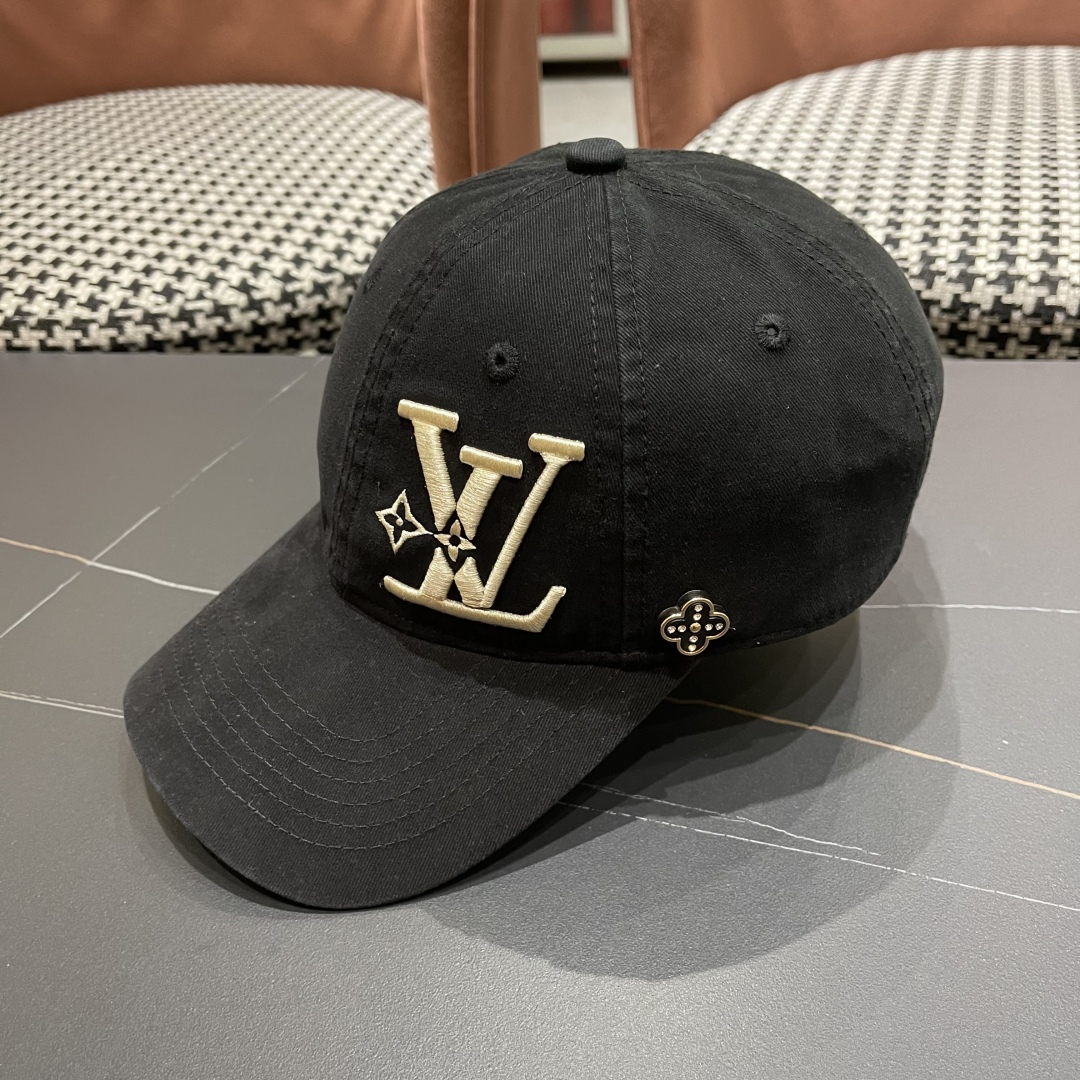  LV路易威登🧢 2025新款出货，刺绣字母棒球帽，非常经典的经典，流行的复古美，四季可用，出门必备