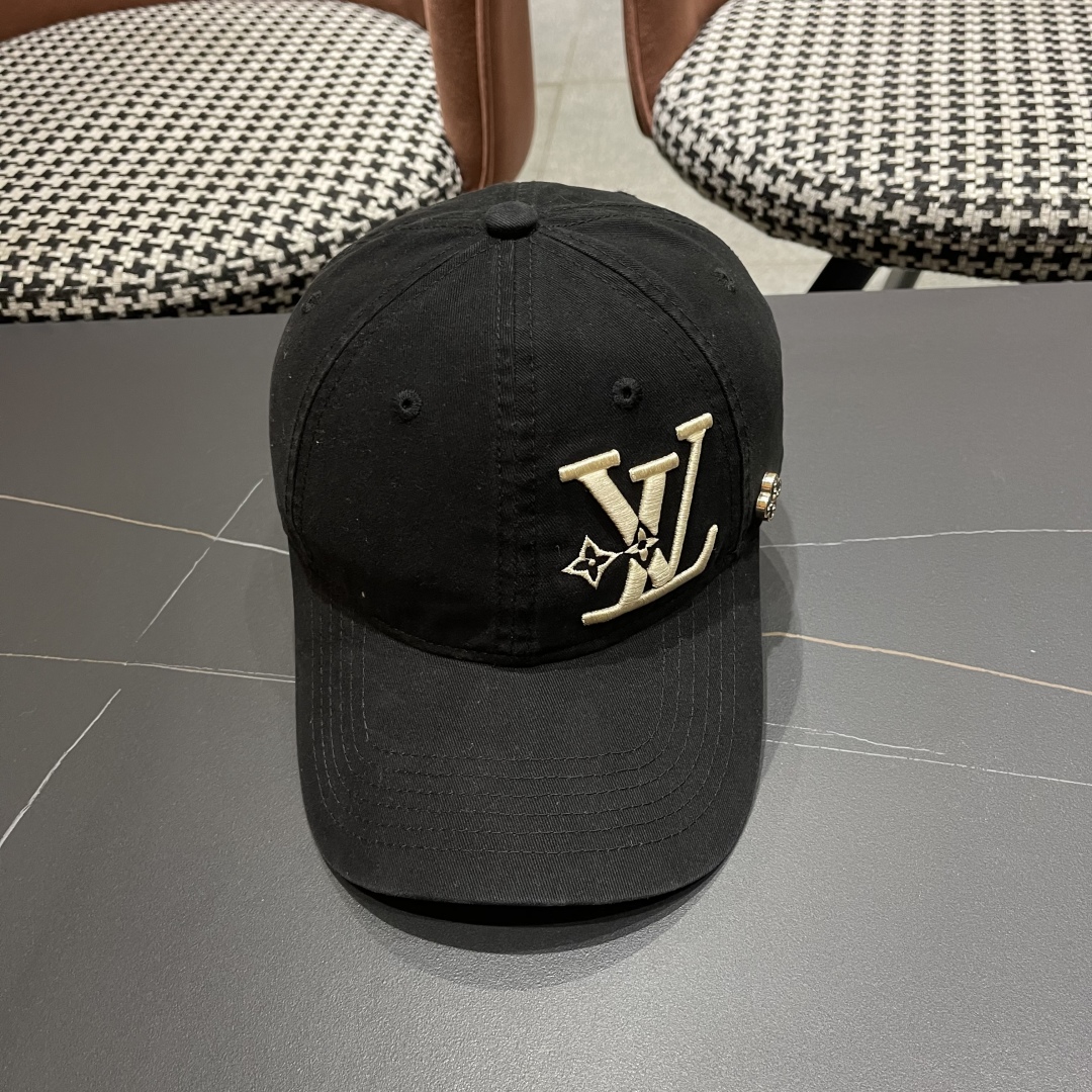  LV路易威登🧢 2025新款出货，刺绣字母棒球帽，非常经典的经典，流行的复古美，四季可用，出门必备