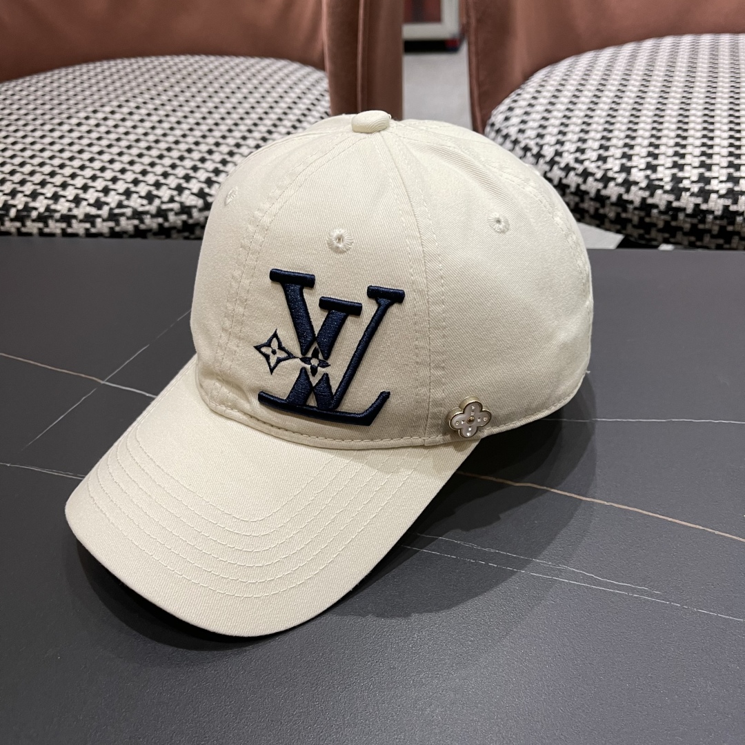  LV路易威登🧢 2025新款出货，刺绣字母棒球帽，非常经典的经典，流行的复古美，四季可用，出门必备