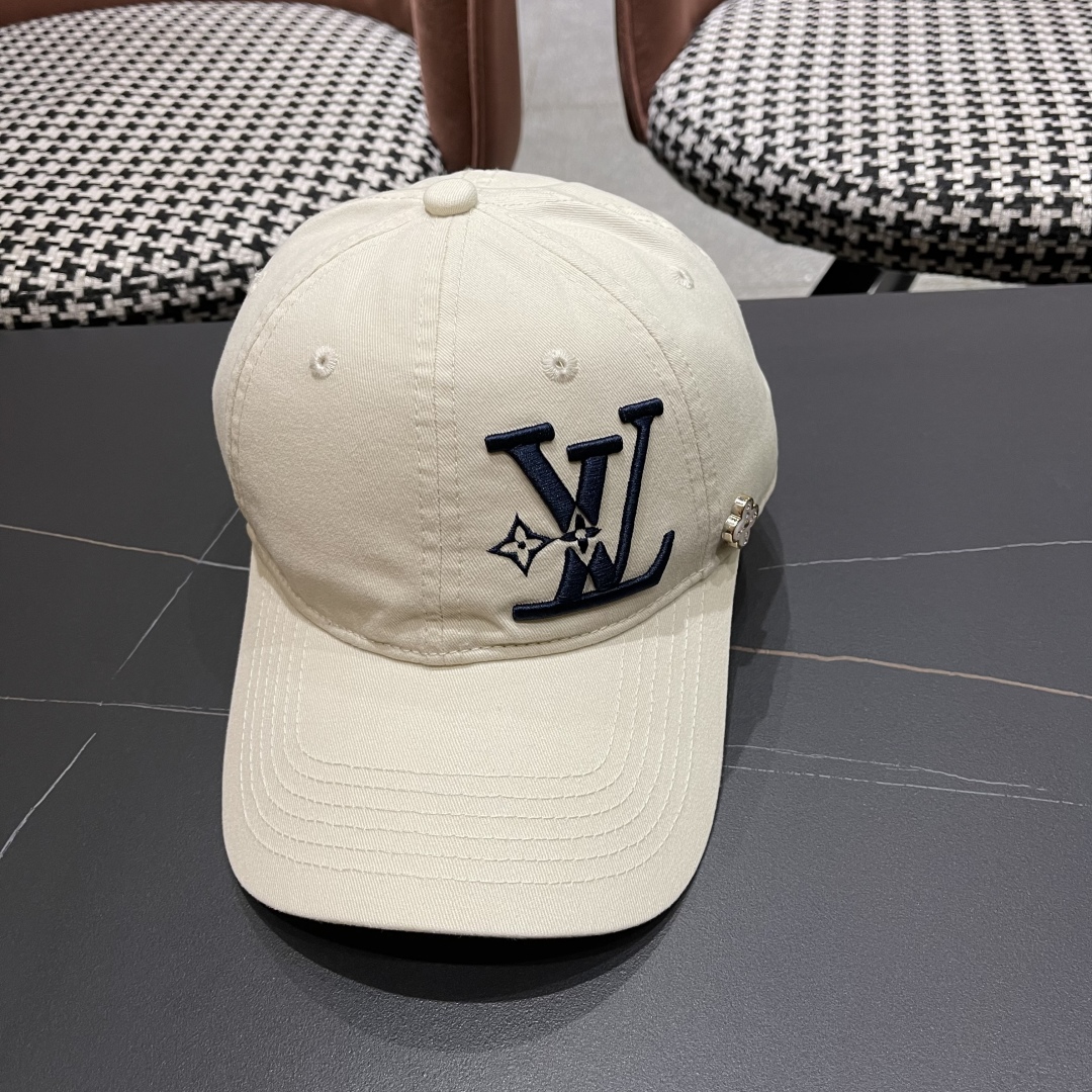  LV路易威登🧢 2025新款出货，刺绣字母棒球帽，非常经典的经典，流行的复古美，四季可用，出门必备