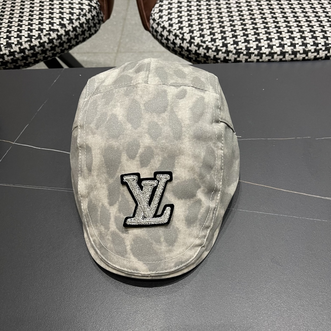  路易威登Lv 日系街头贝雷帽子复古时尚夏秋季百
搭嘻哈反戴鸭舌帽豹纹前迸帽女