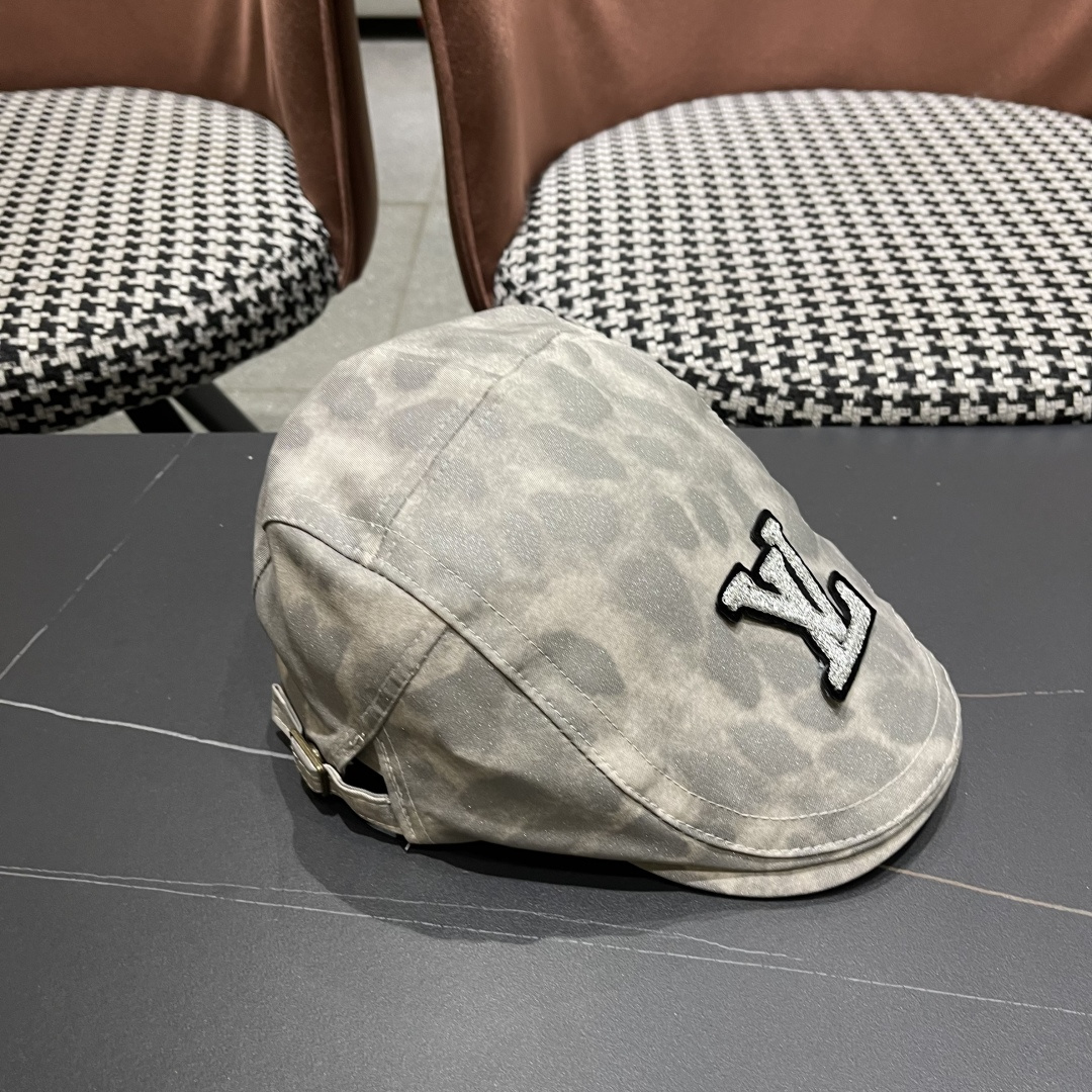  路易威登Lv 日系街头贝雷帽子复古时尚夏秋季百
搭嘻哈反戴鸭舌帽豹纹前迸帽女