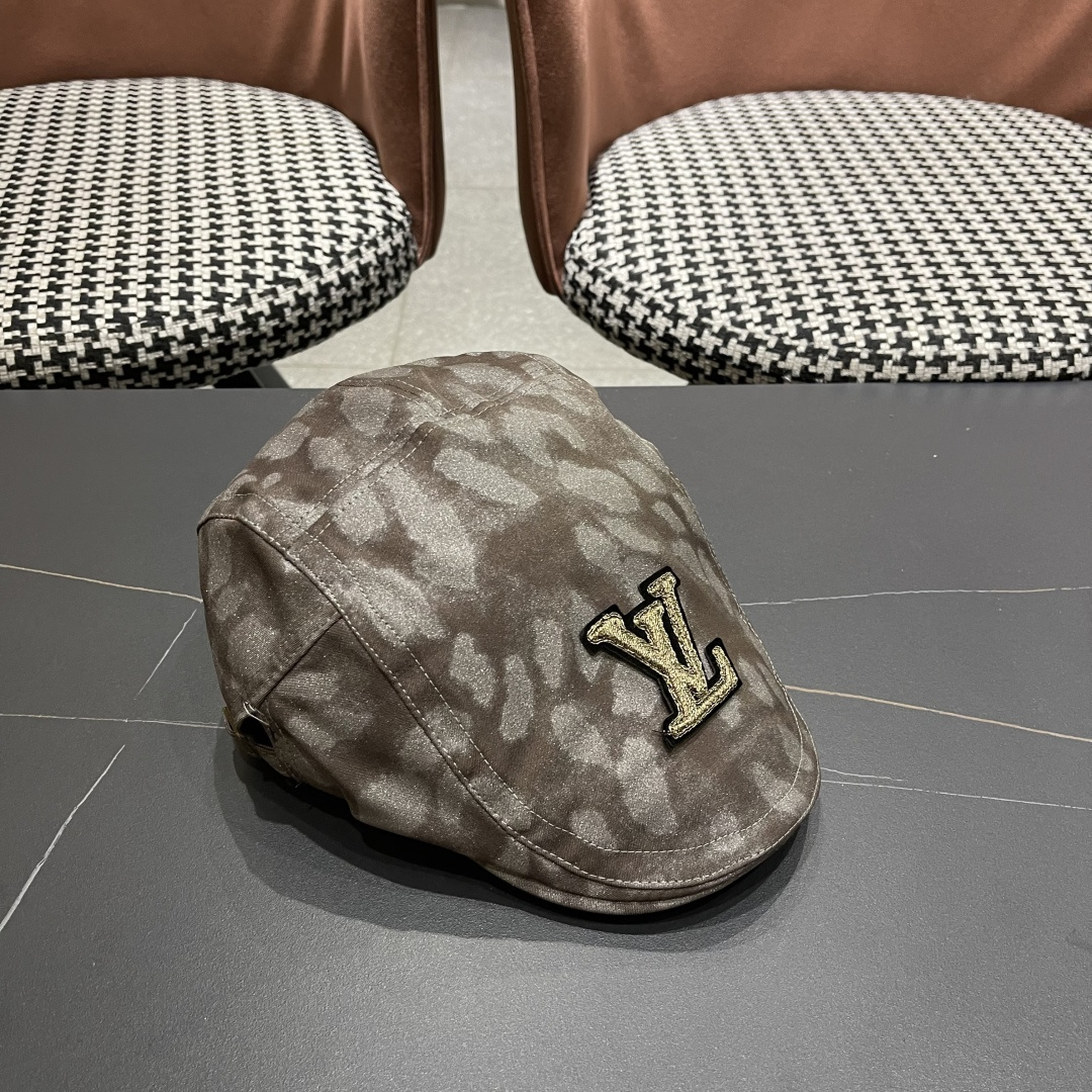  路易威登Lv 日系街头贝雷帽子复古时尚夏秋季百
搭嘻哈反戴鸭舌帽豹纹前迸帽女