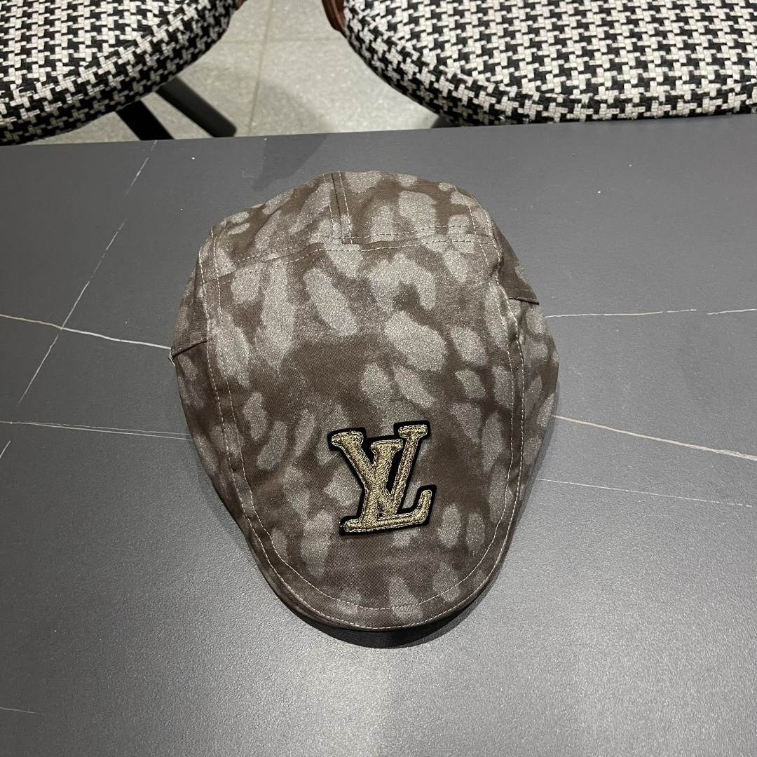  路易威登Lv 日系街头贝雷帽子复古时尚夏秋季百
搭嘻哈反戴鸭舌帽豹纹前迸帽女