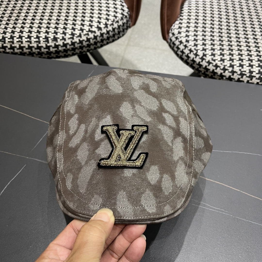  路易威登Lv 日系街头贝雷帽子复古时尚夏秋季百
搭嘻哈反戴鸭舌帽豹纹前迸帽女