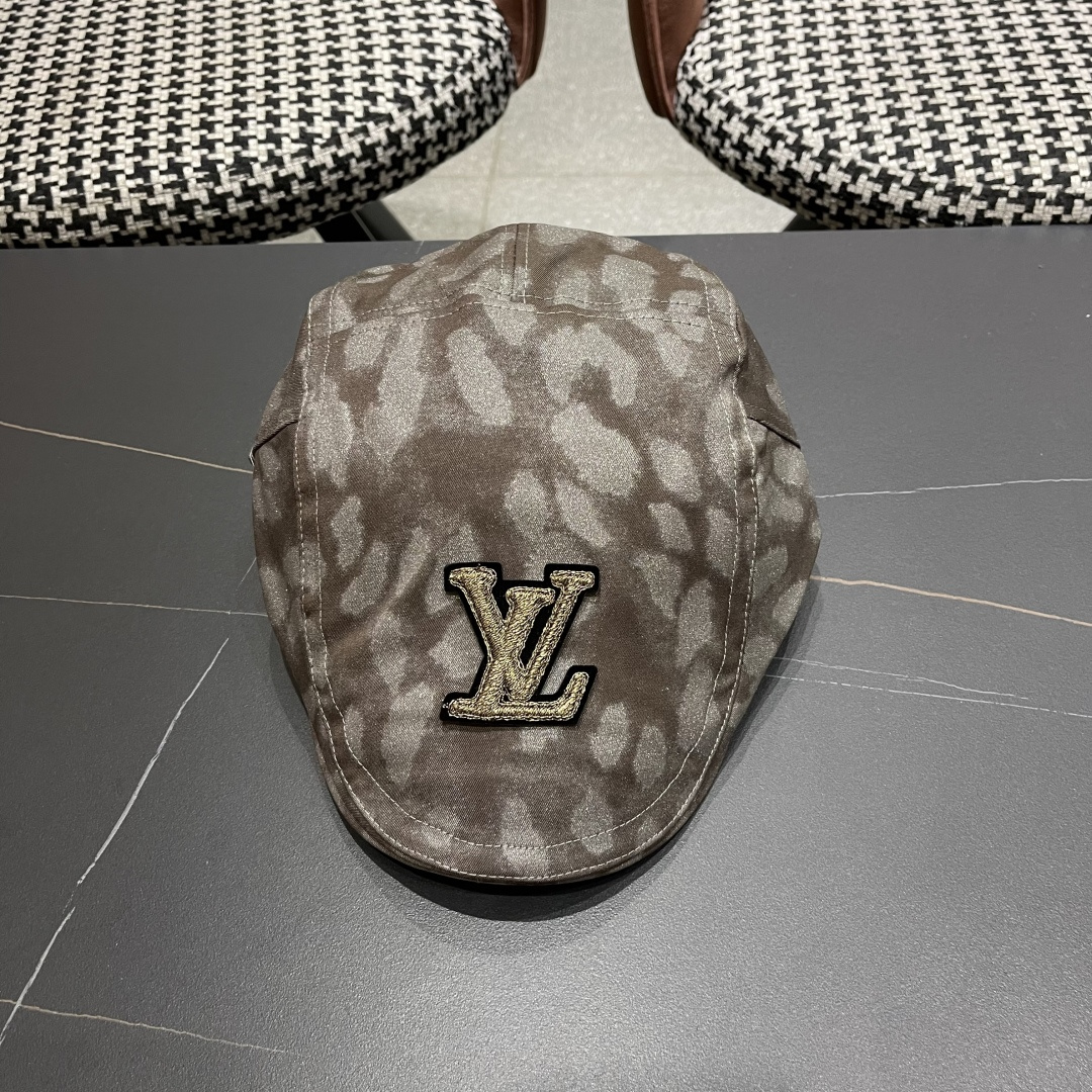  路易威登Lv 日系街头贝雷帽子复古时尚夏秋季百
搭嘻哈反戴鸭舌帽豹纹前迸帽女