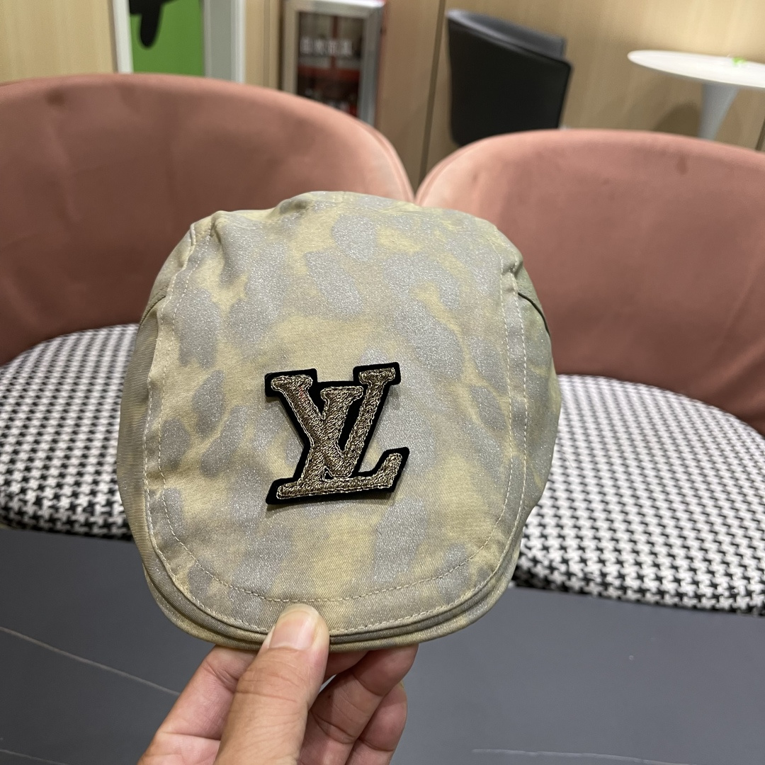  路易威登Lv 日系街头贝雷帽子复古时尚夏秋季百
搭嘻哈反戴鸭舌帽豹纹前迸帽女