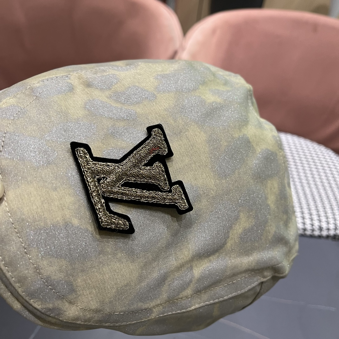  路易威登Lv 日系街头贝雷帽子复古时尚夏秋季百
搭嘻哈反戴鸭舌帽豹纹前迸帽女