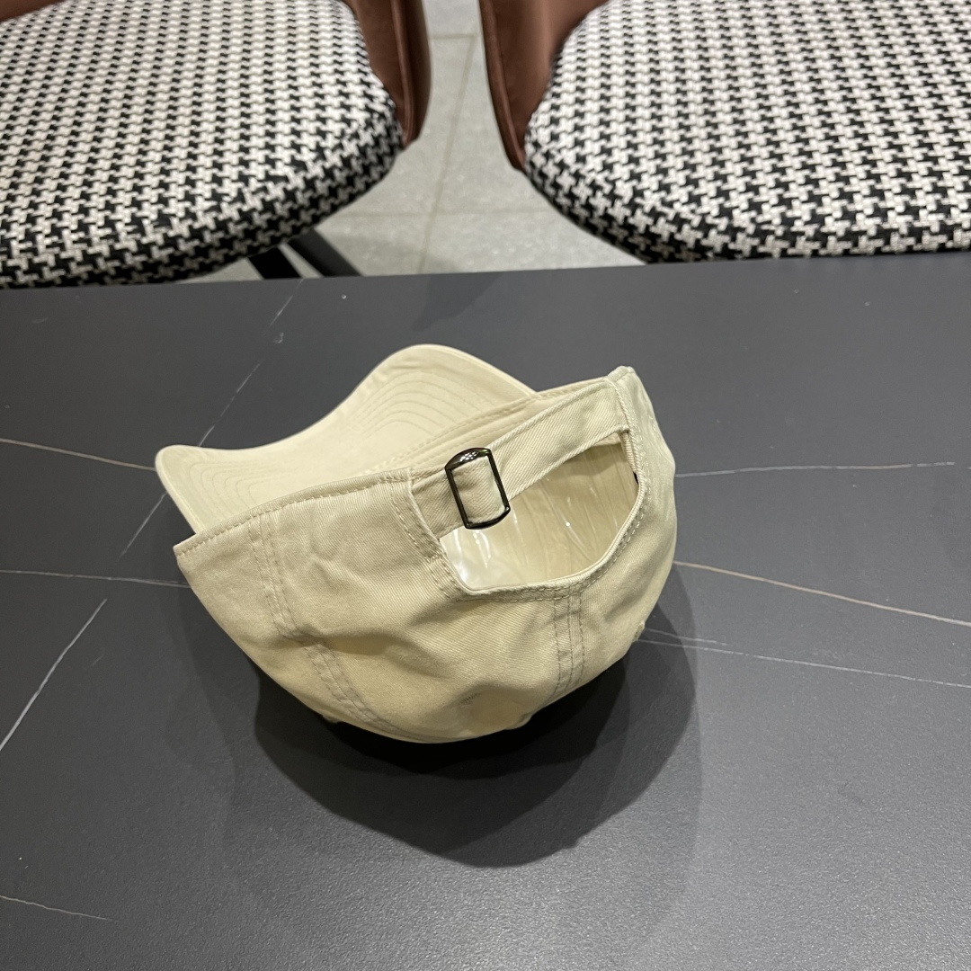  香奈儿 帽子女牛仔鸭舌帽潮百搭时尚洋气棒球帽男休闲
ins 新款防晒遮阳帽