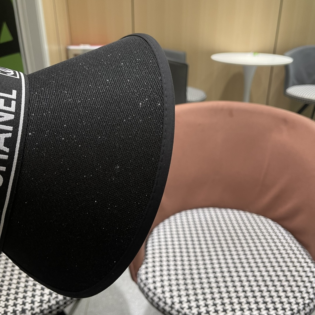  香奈儿 2025新款防晒帽女夏季出游防紫外
线遮阳帽大帽檐空顶户外太阳帽