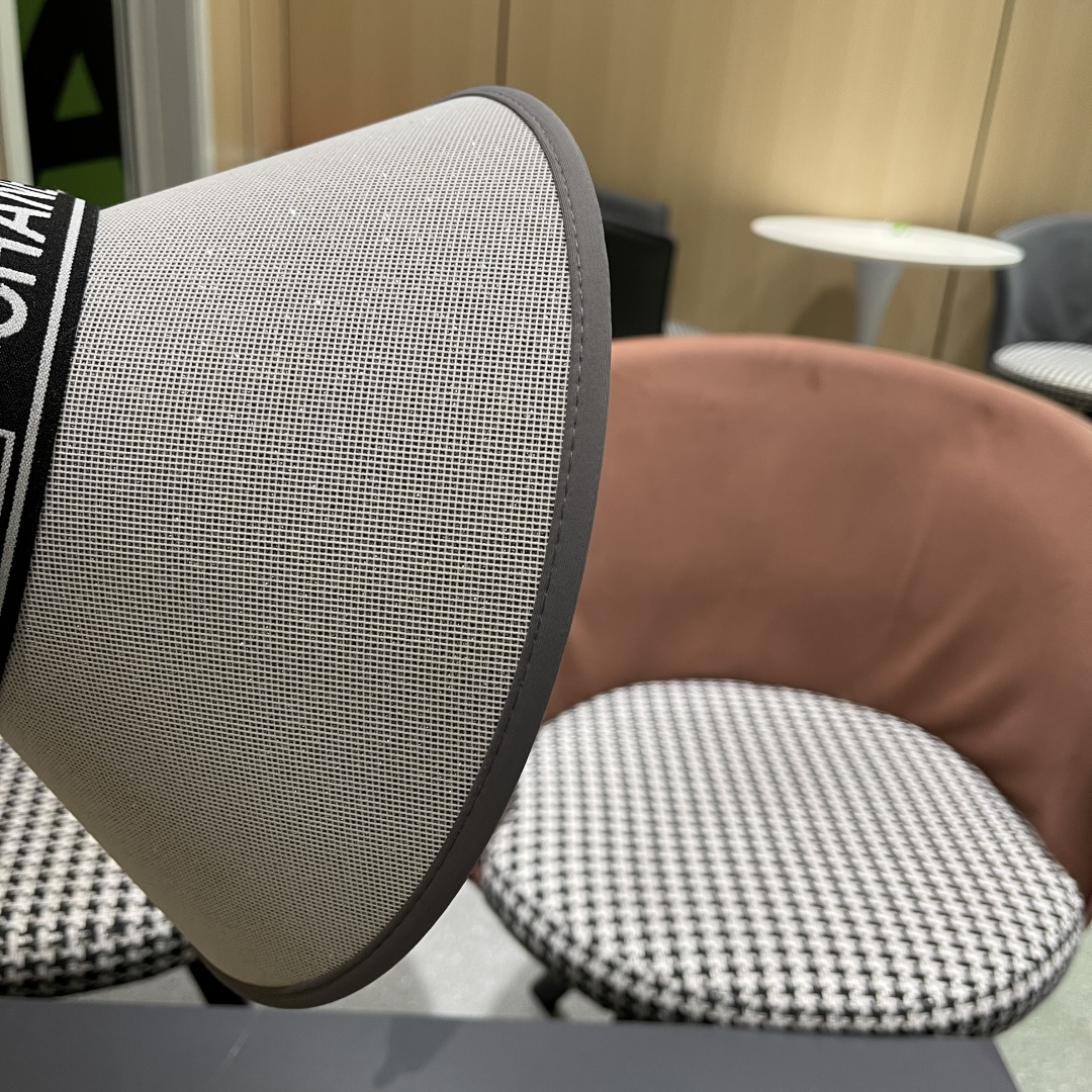  香奈儿 2025新款防晒帽女夏季出游防紫外
线遮阳帽大帽檐空顶户外太阳帽