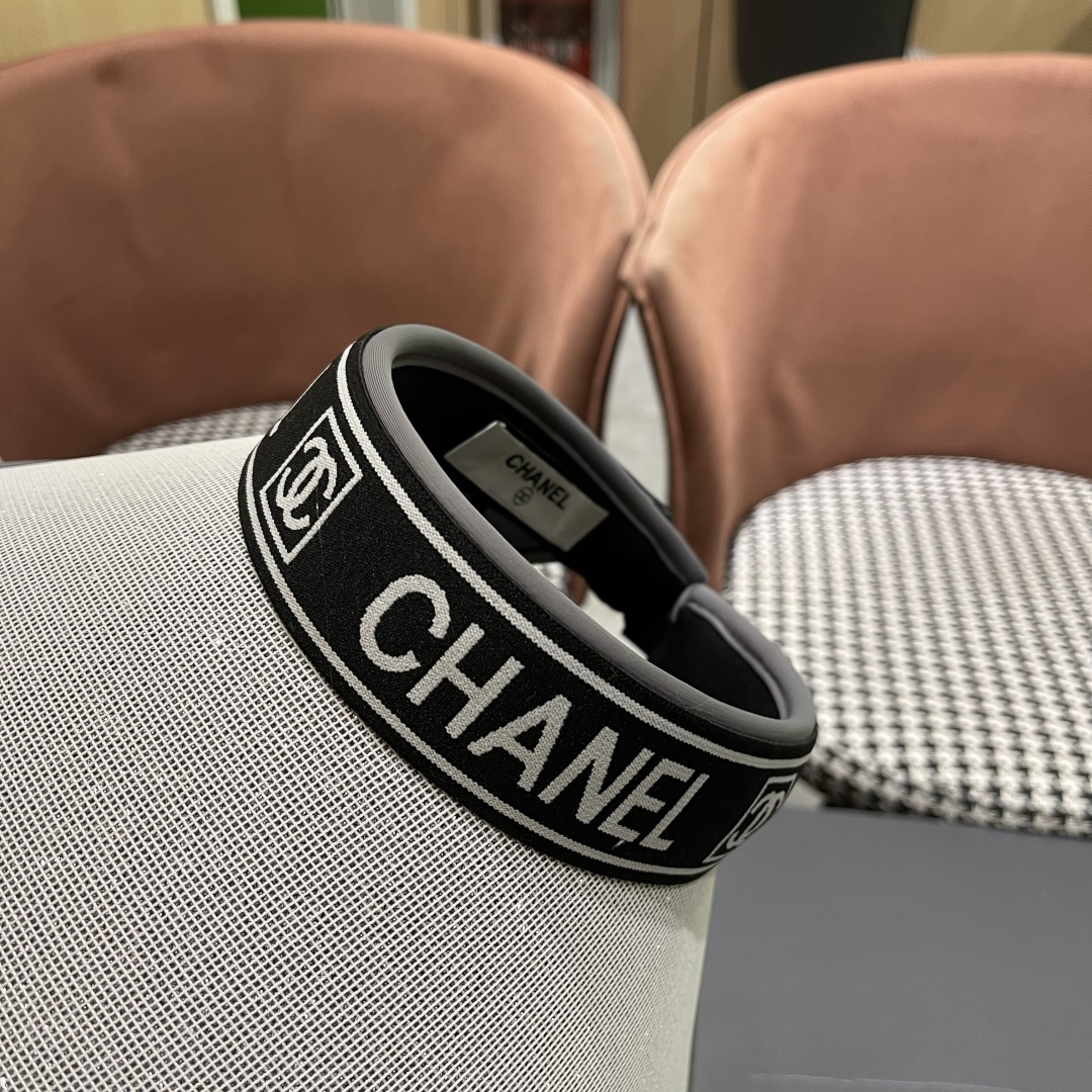  香奈儿 2025新款防晒帽女夏季出游防紫外
线遮阳帽大帽檐空顶户外太阳帽