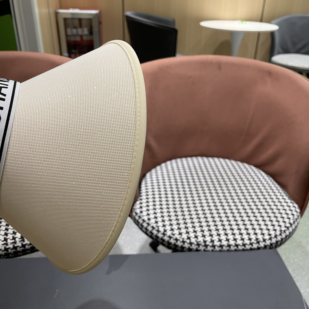  香奈儿 2025新款防晒帽女夏季出游防紫外
线遮阳帽大帽檐空顶户外太阳帽