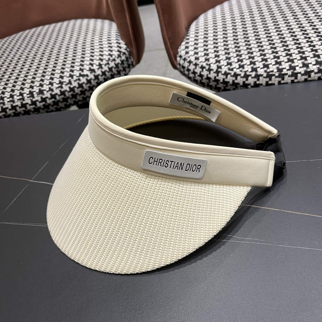  香奈儿 2025 新款空顶帽户外太阳帽防晒显
脸小大檐帽可卷遮阳帽