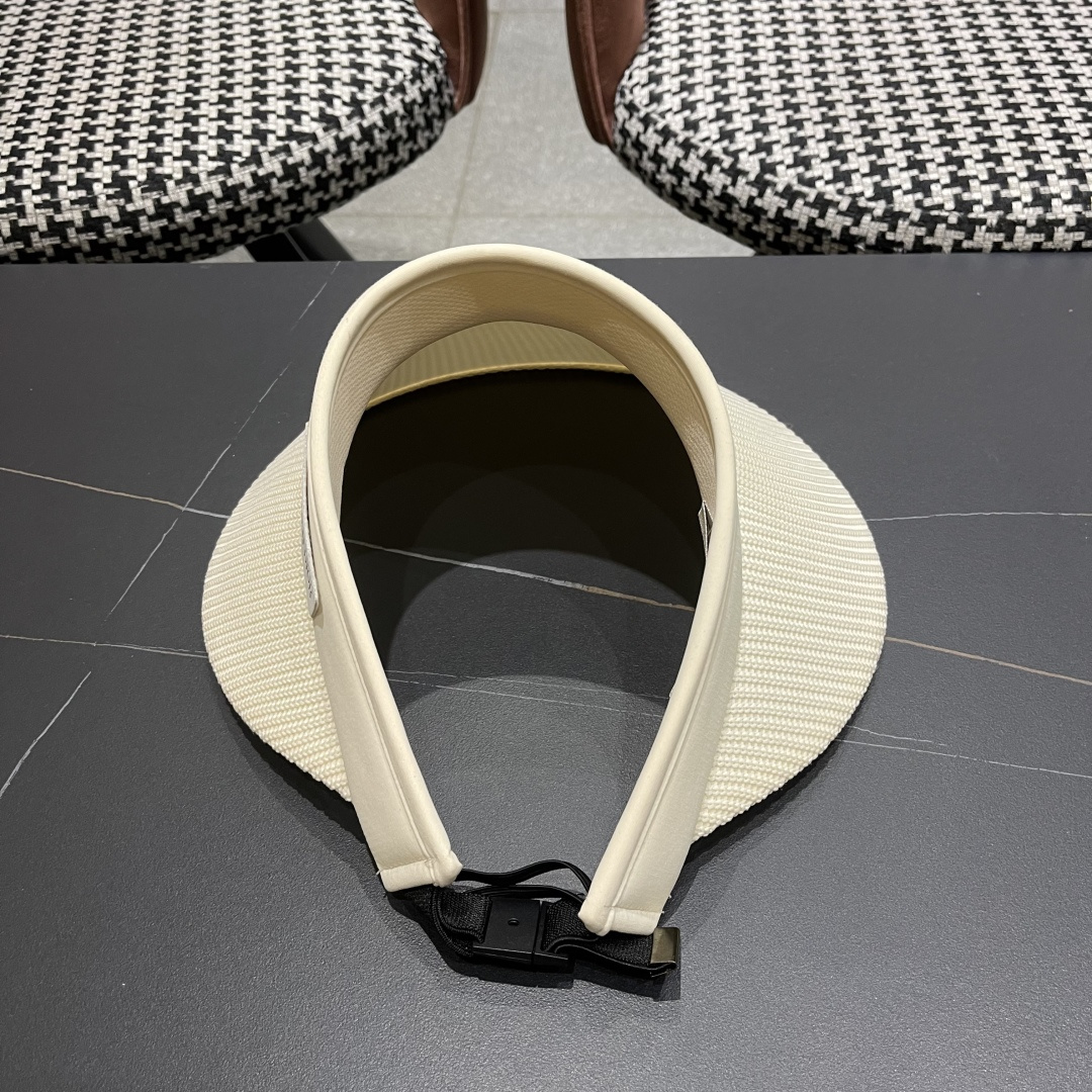  香奈儿 2025 新款空顶帽户外太阳帽防晒显
脸小大檐帽可卷遮阳帽