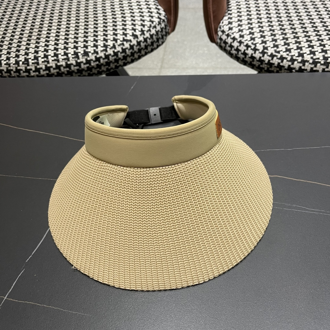  香奈儿 2025 新款空顶帽户外太阳帽防晒显
脸小大檐帽可卷遮阳帽