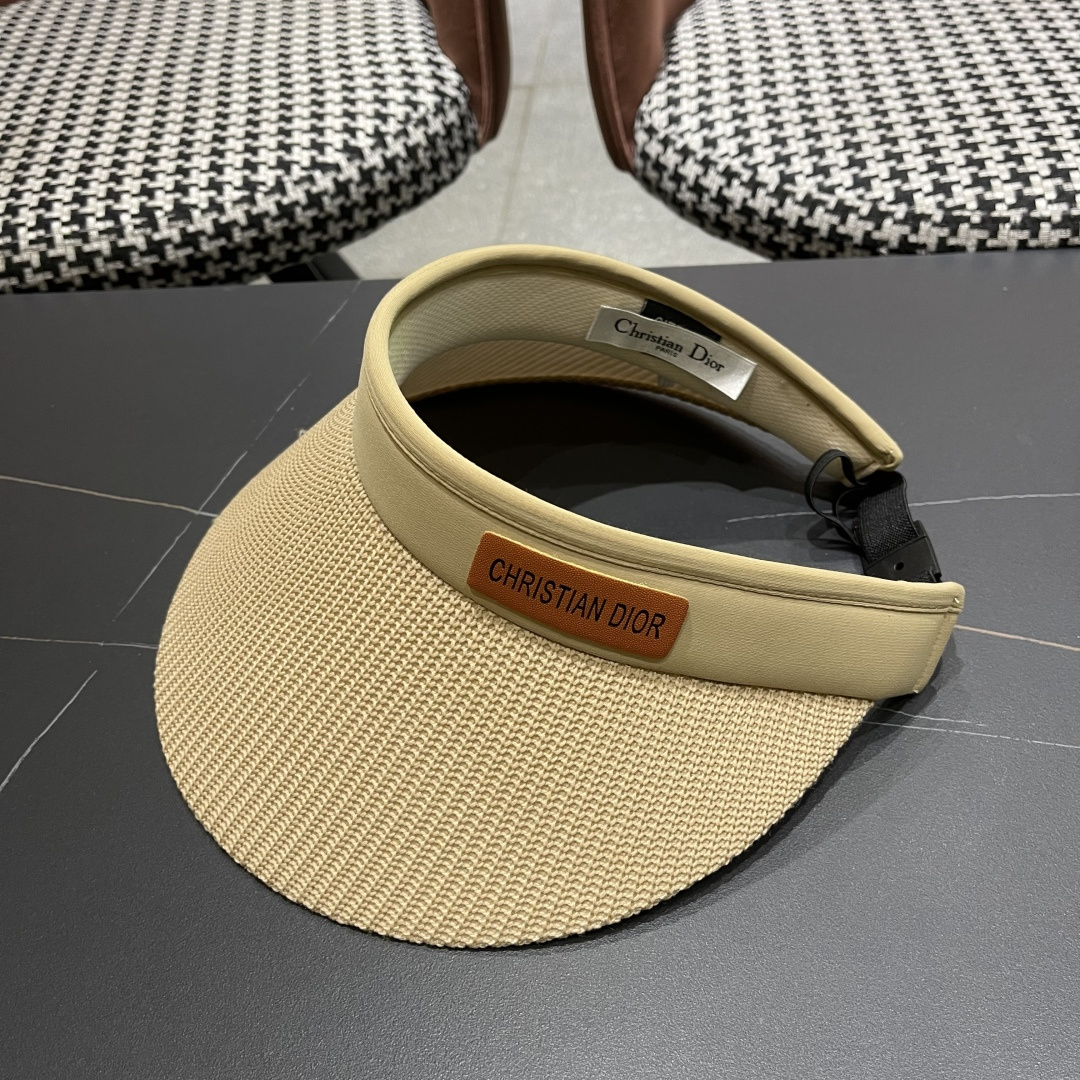  香奈儿 2025 新款空顶帽户外太阳帽防晒显
脸小大檐帽可卷遮阳帽