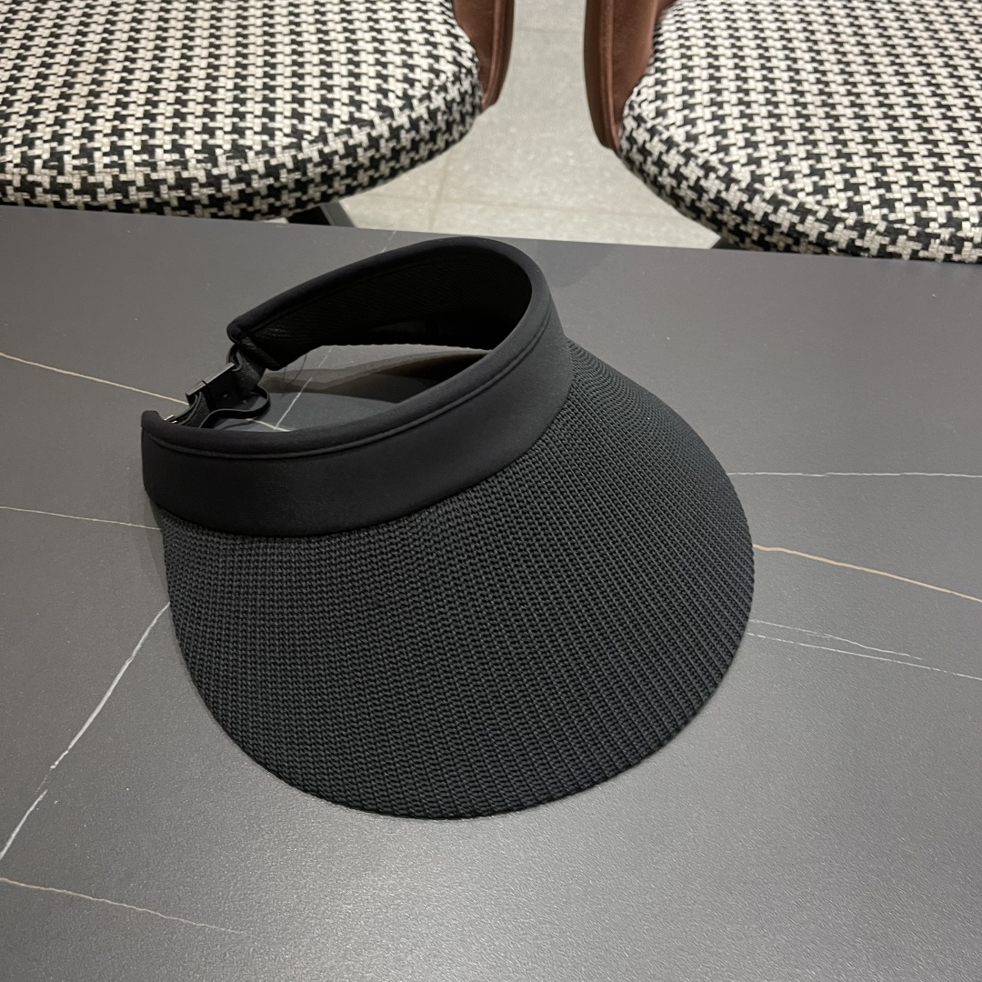  香奈儿 2025 新款空顶帽户外太阳帽防晒显
脸小大檐帽可卷遮阳帽