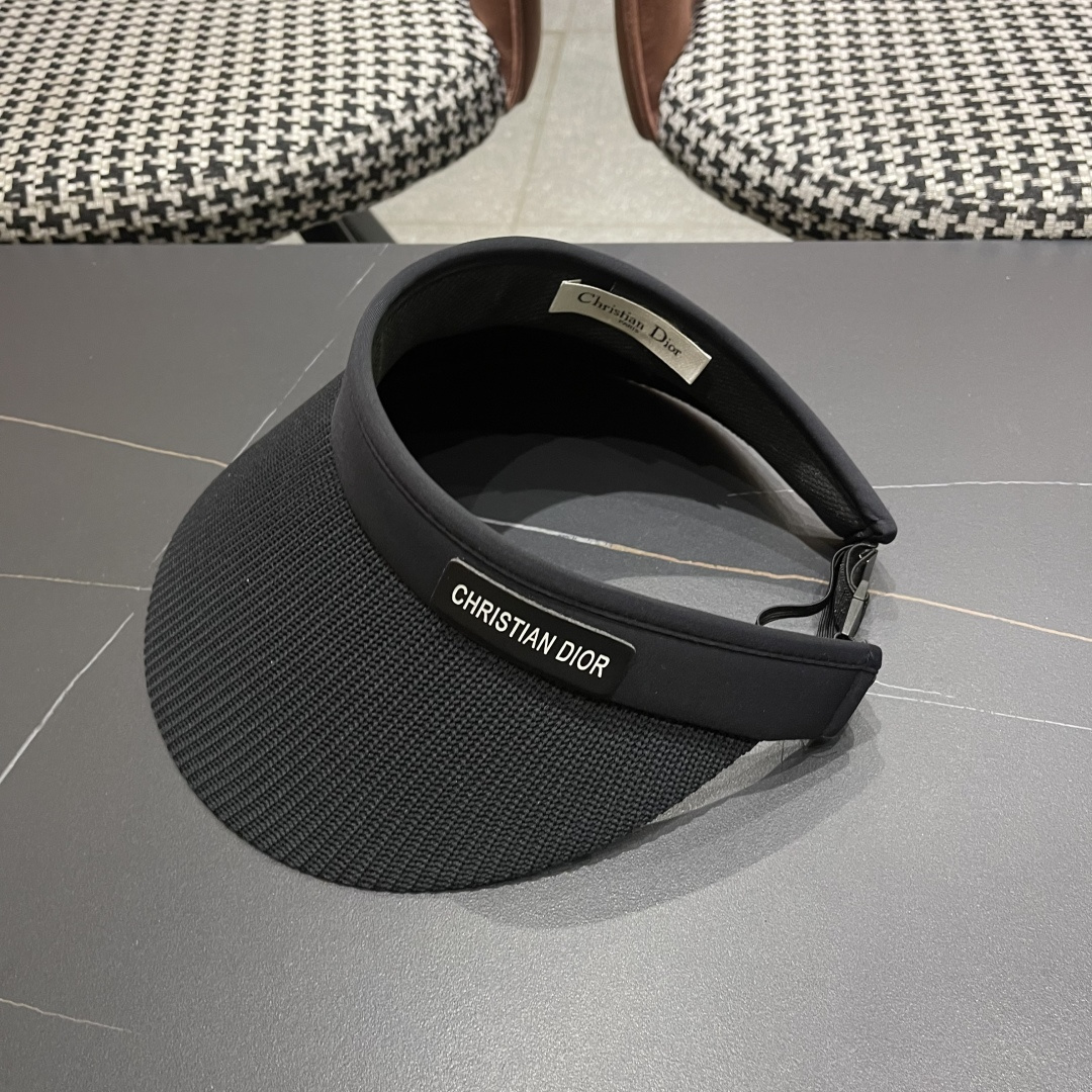  香奈儿 2025 新款空顶帽户外太阳帽防晒显
脸小大檐帽可卷遮阳帽