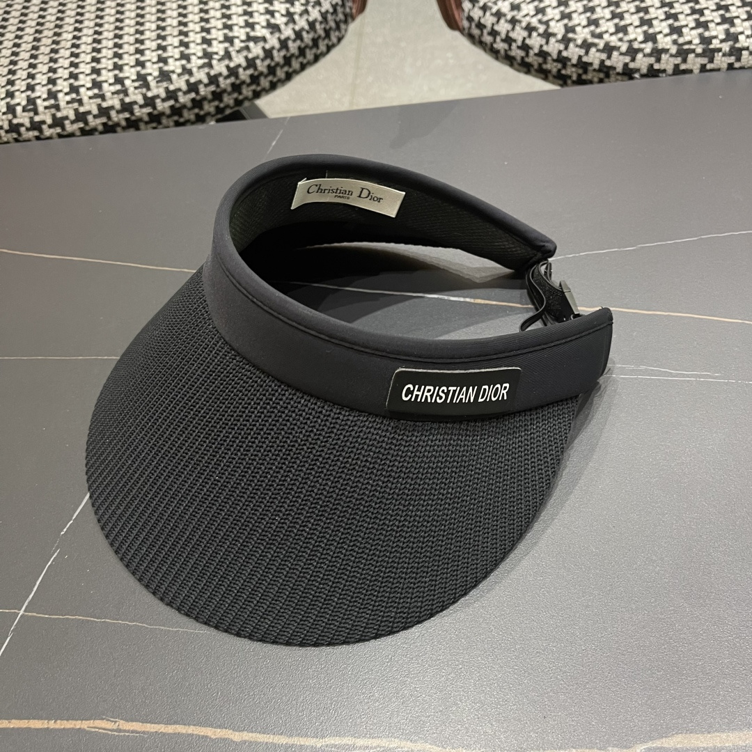  香奈儿 2025 新款空顶帽户外太阳帽防晒显
脸小大檐帽可卷遮阳帽