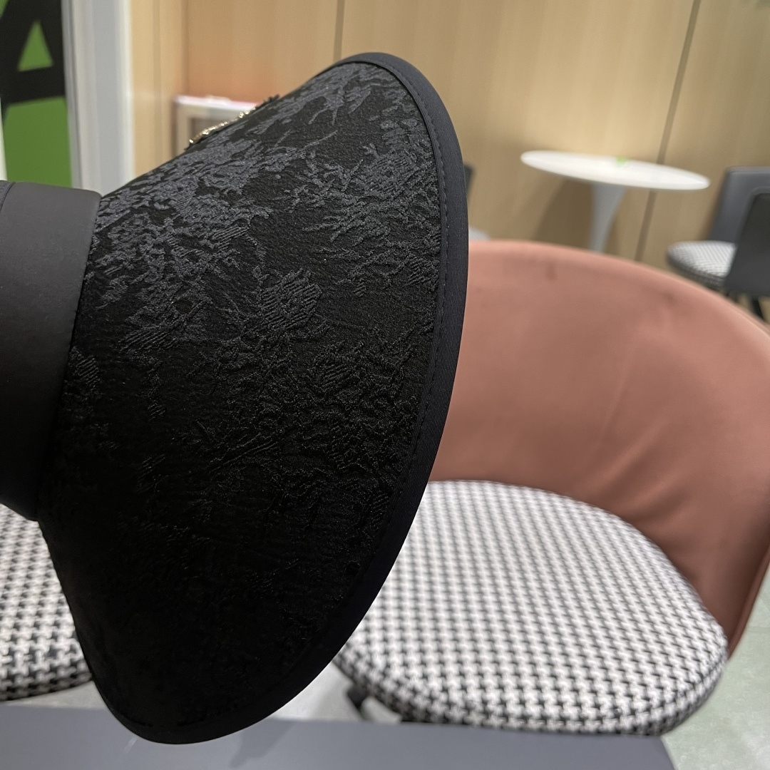  Lv路易威登2025日本中式风遮阳帽女防晒夏季发卡式空顶页大沿防
紫外线广外骑车太阳