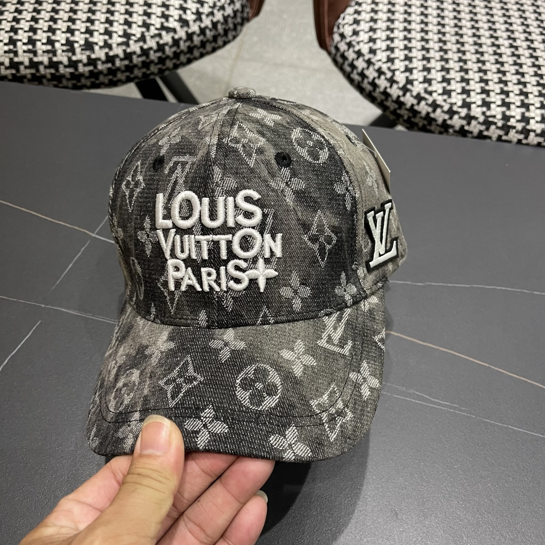  Lv路易威登 品脸小加宽帽檐做旧大头围棒球帽防晒
休闲字母刺绣迷彩帽