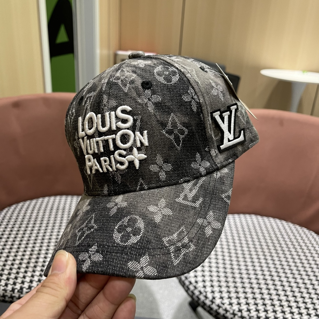  Lv路易威登 品脸小加宽帽檐做旧大头围棒球帽防晒
休闲字母刺绣迷彩帽