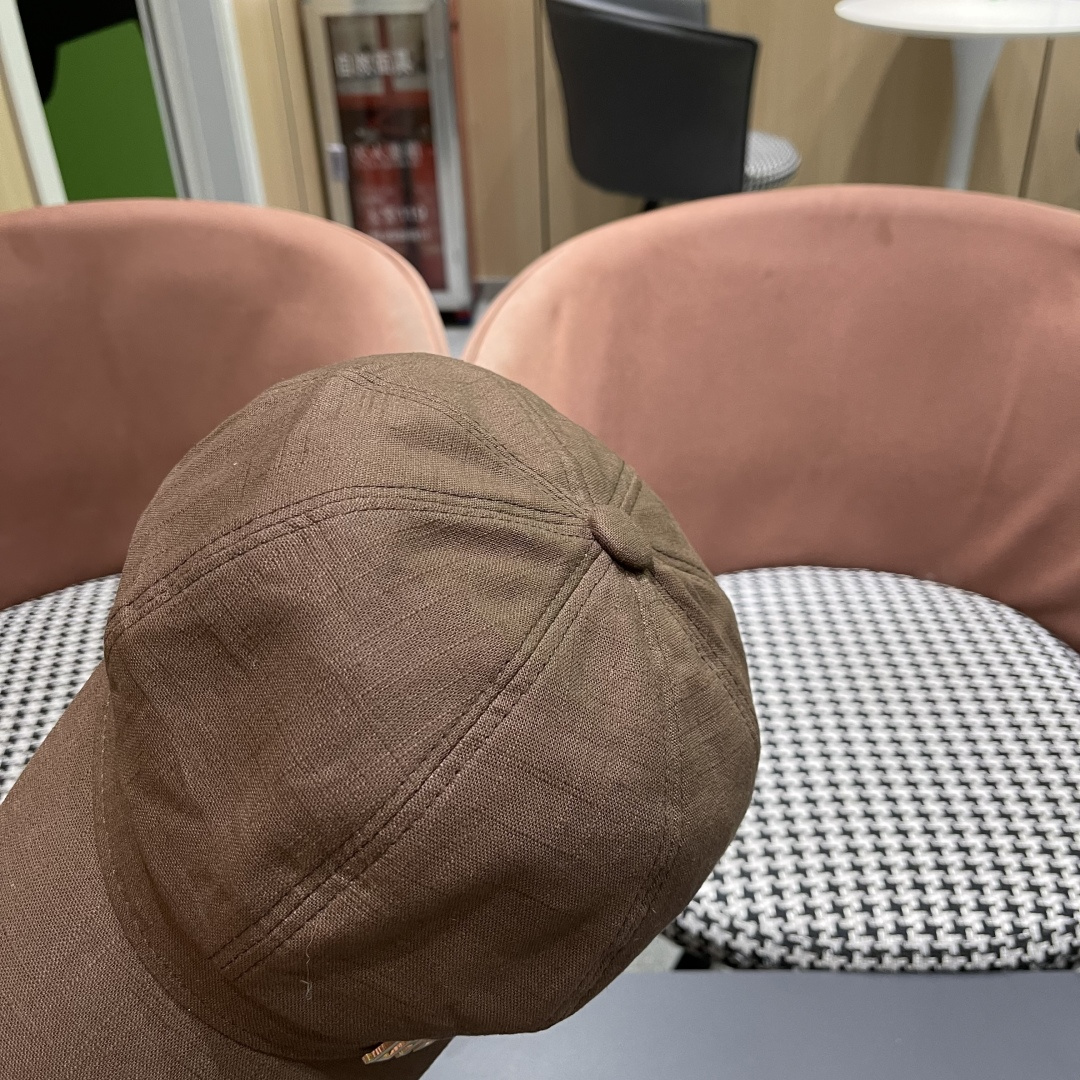  迪奥 香港代购文艺八角帽女 2025英伦贝雷帽显脸小鸭舌帽画家帽