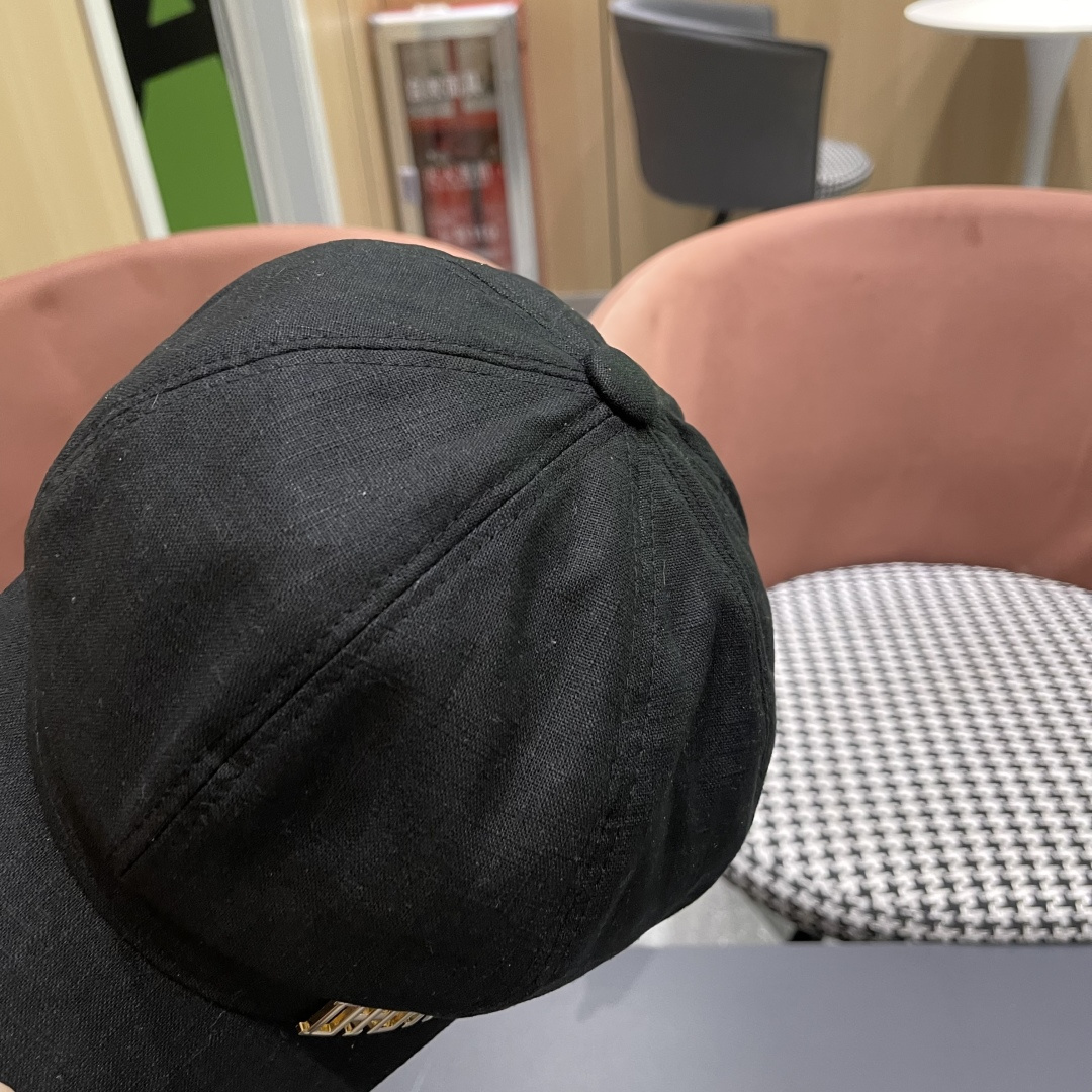  迪奥 香港代购文艺八角帽女 2025英伦贝雷帽显脸小鸭舌帽画家帽