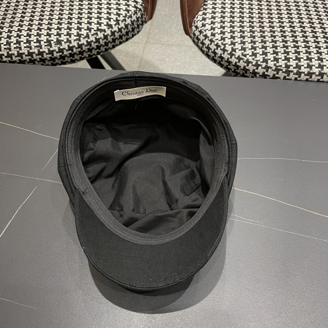  迪奥 香港代购文艺八角帽女 2025英伦贝雷帽显脸小鸭舌帽画家帽