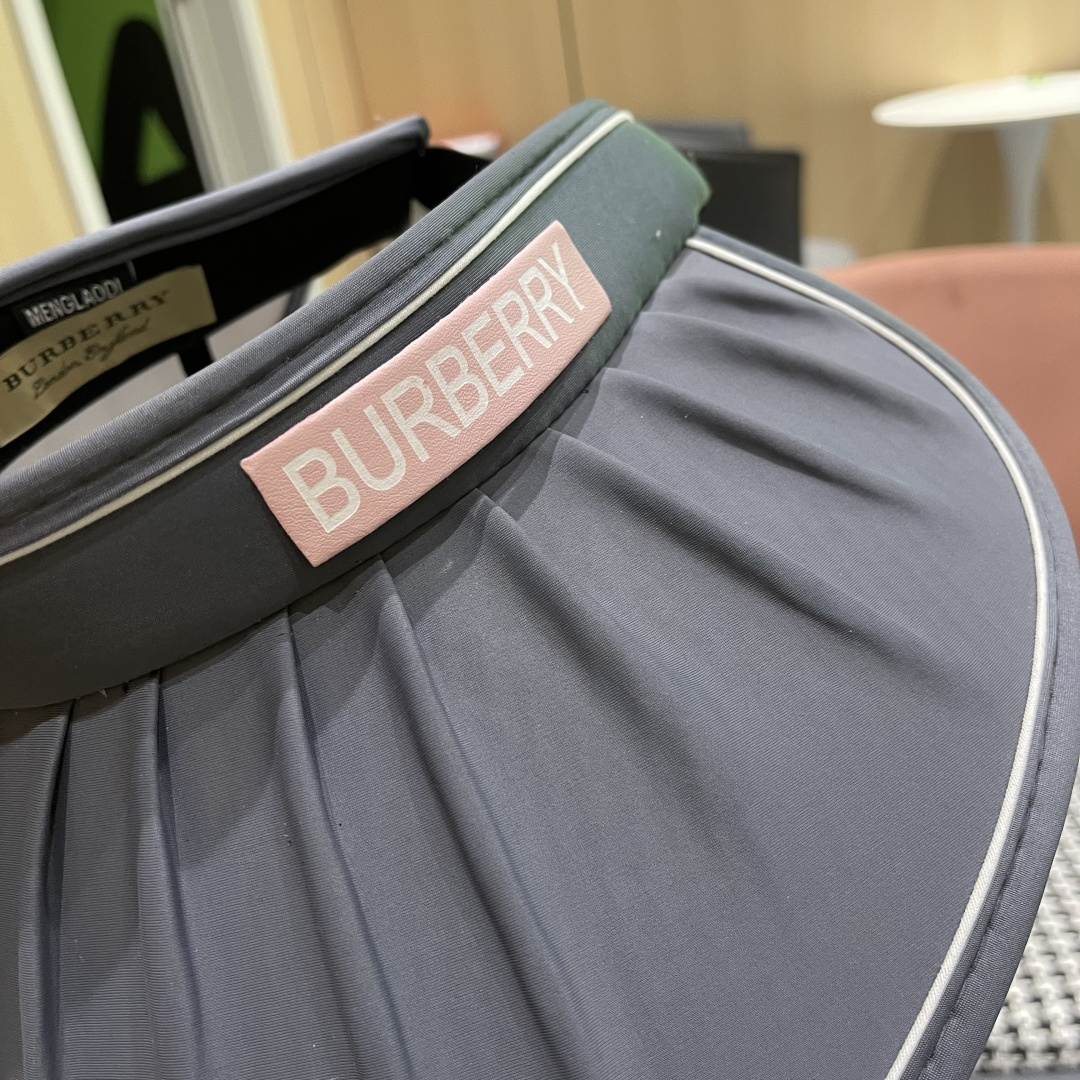  巴宝莉 2025新款帽子女款夏季遮阳防晒帽户外防紫外
线大檐百搭空顶防晒帽