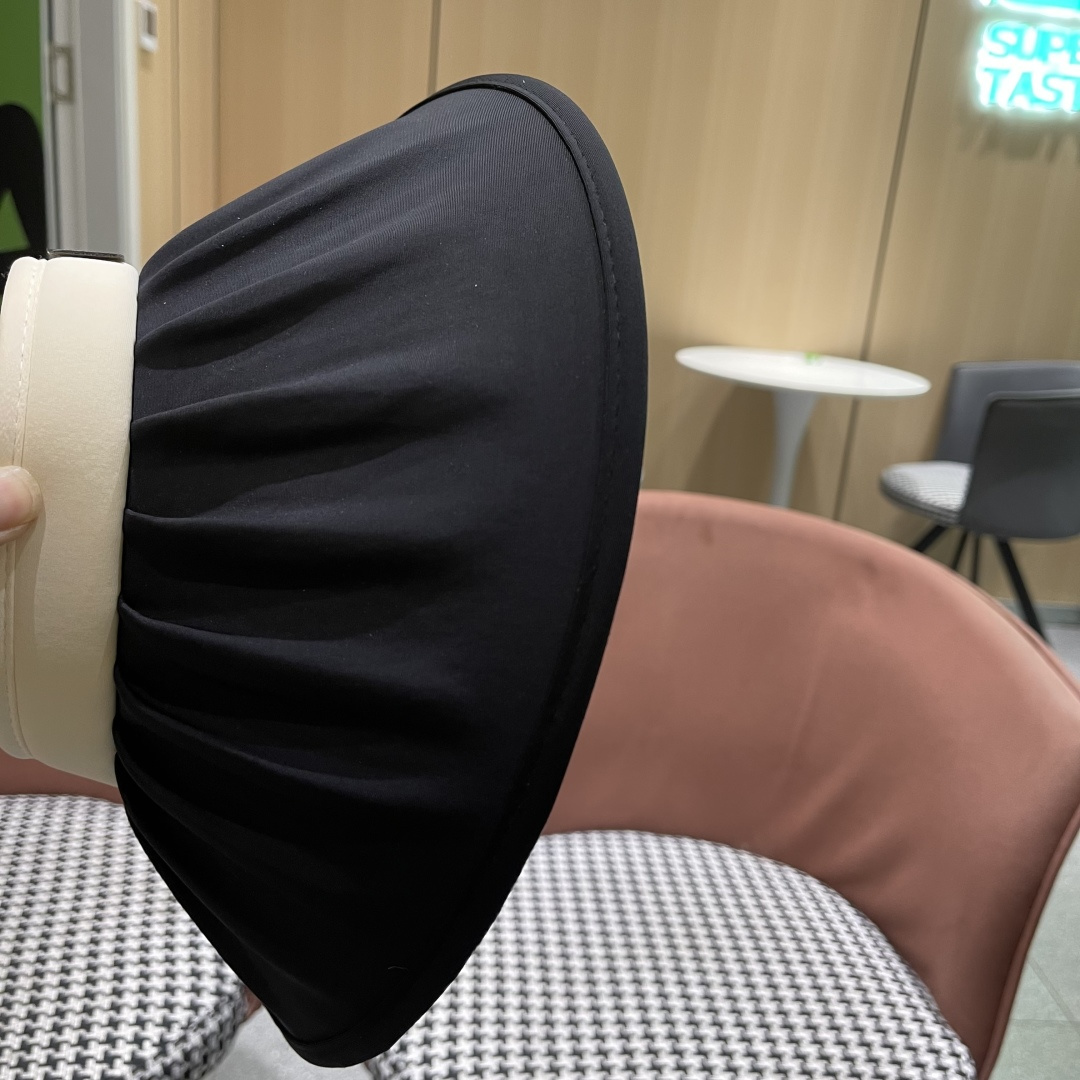  巴宝莉 2025新款帽子女款夏季遮阳防晒帽户外防紫外
线大檐百搭空顶防晒帽