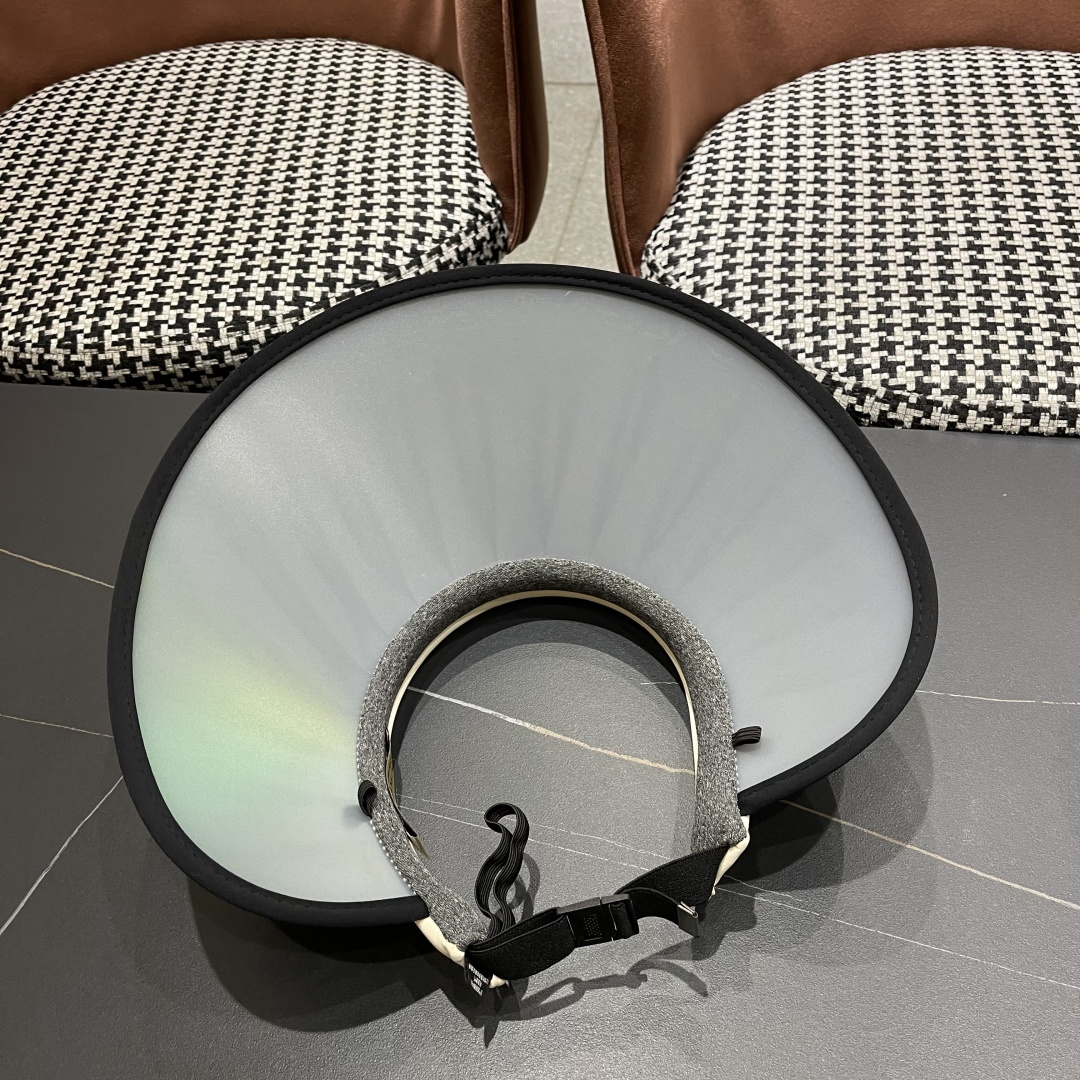  巴宝莉 2025新款帽子女款夏季遮阳防晒帽户外防紫外
线大檐百搭空顶防晒帽