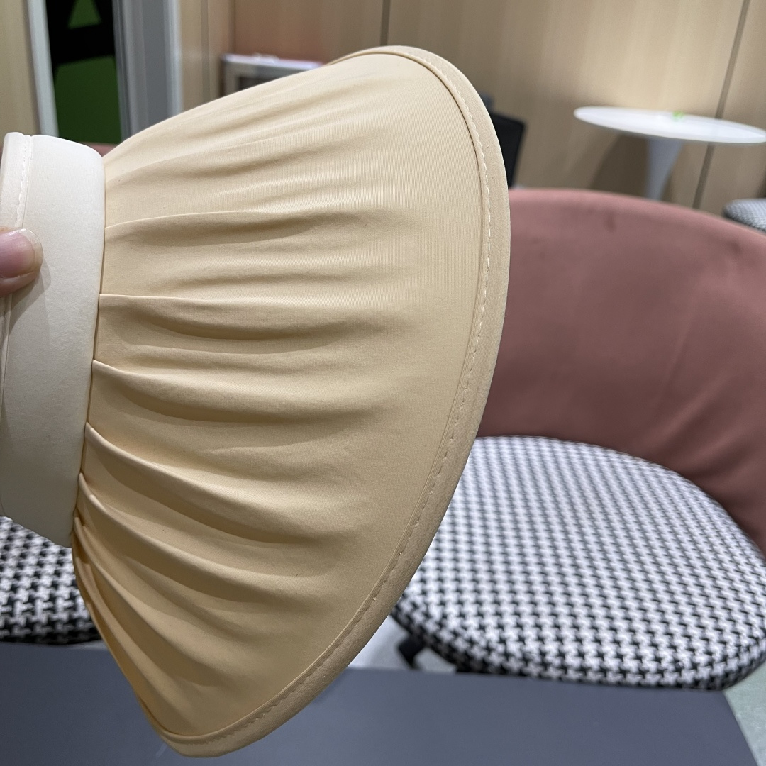  巴宝莉 2025新款帽子女款夏季遮阳防晒帽户外防紫外
线大檐百搭空顶防晒帽