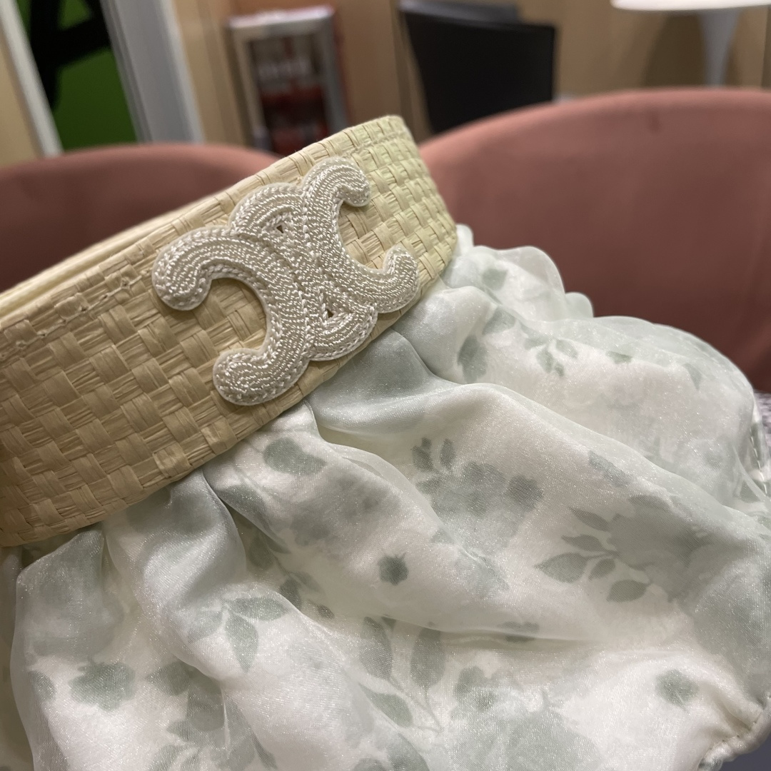  赛琳 夏季新款女花朵出游可收纳发箍贝壳帽空顶防晒
帽百搭遮阳帽沙滩帽