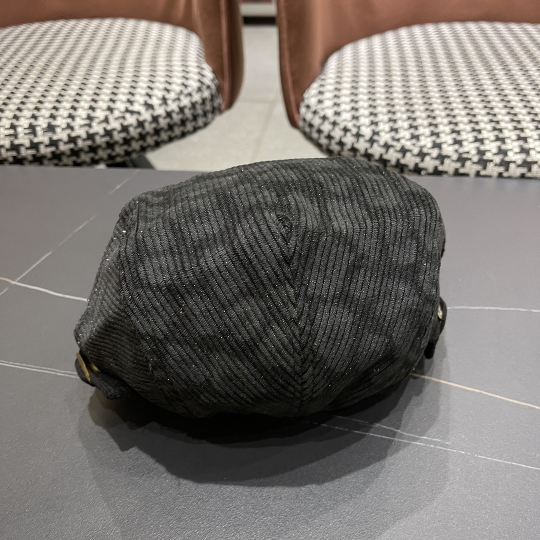  香奈儿 2025 新款豹纹前进帽子女生经典复古鸭舌帽甜
酷辣妺个性蓓蕾帽