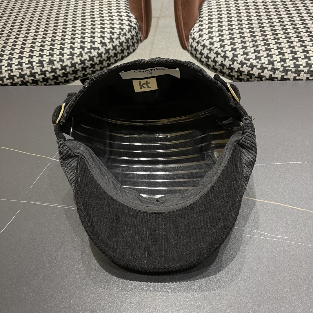  香奈儿 2025 新款豹纹前进帽子女生经典复古鸭舌帽甜
酷辣妺个性蓓蕾帽