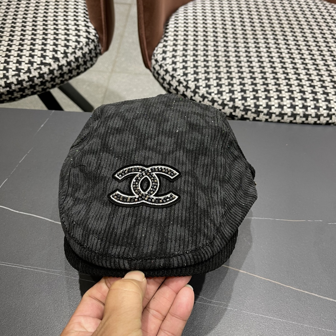  香奈儿 2025 新款豹纹前进帽子女生经典复古鸭舌帽甜
酷辣妺个性蓓蕾帽