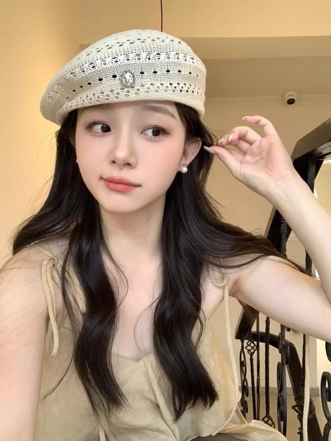  普拉达 纯色镂空薄款贝雷帽女2025新款夏季文艺百搭画家帽时尚八角帽