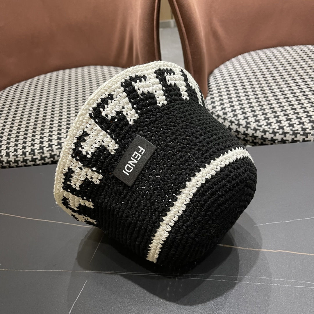  芬迪 春秋韩版手工编织小众绣花盆帽薄款气质出街显
脸小渔夫帽毛线帽潮